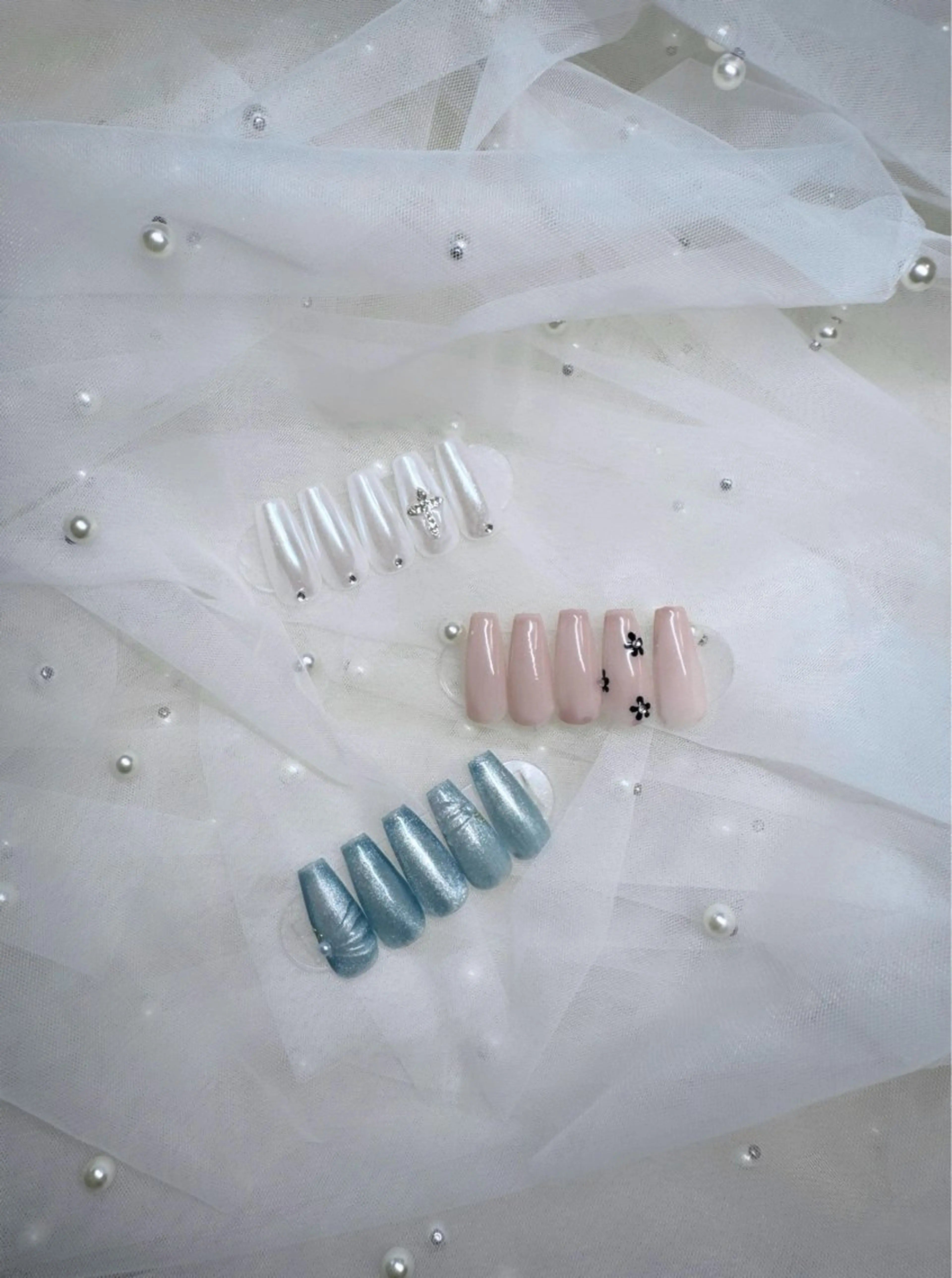 【オフ無】　September nail🩶の写真