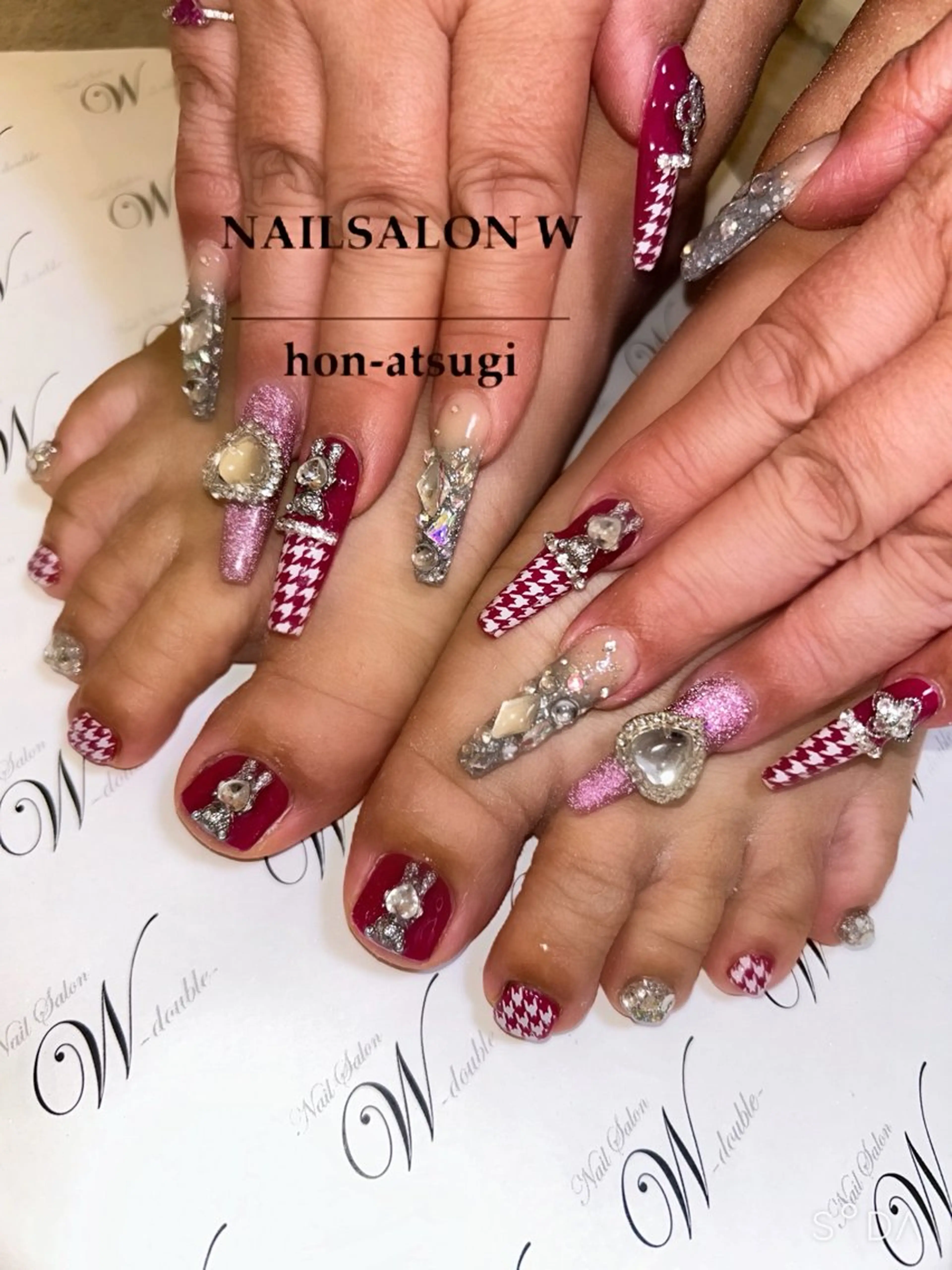 ロング ロング ハンドネイル ネイルサロン ダブルのネイルデザイン