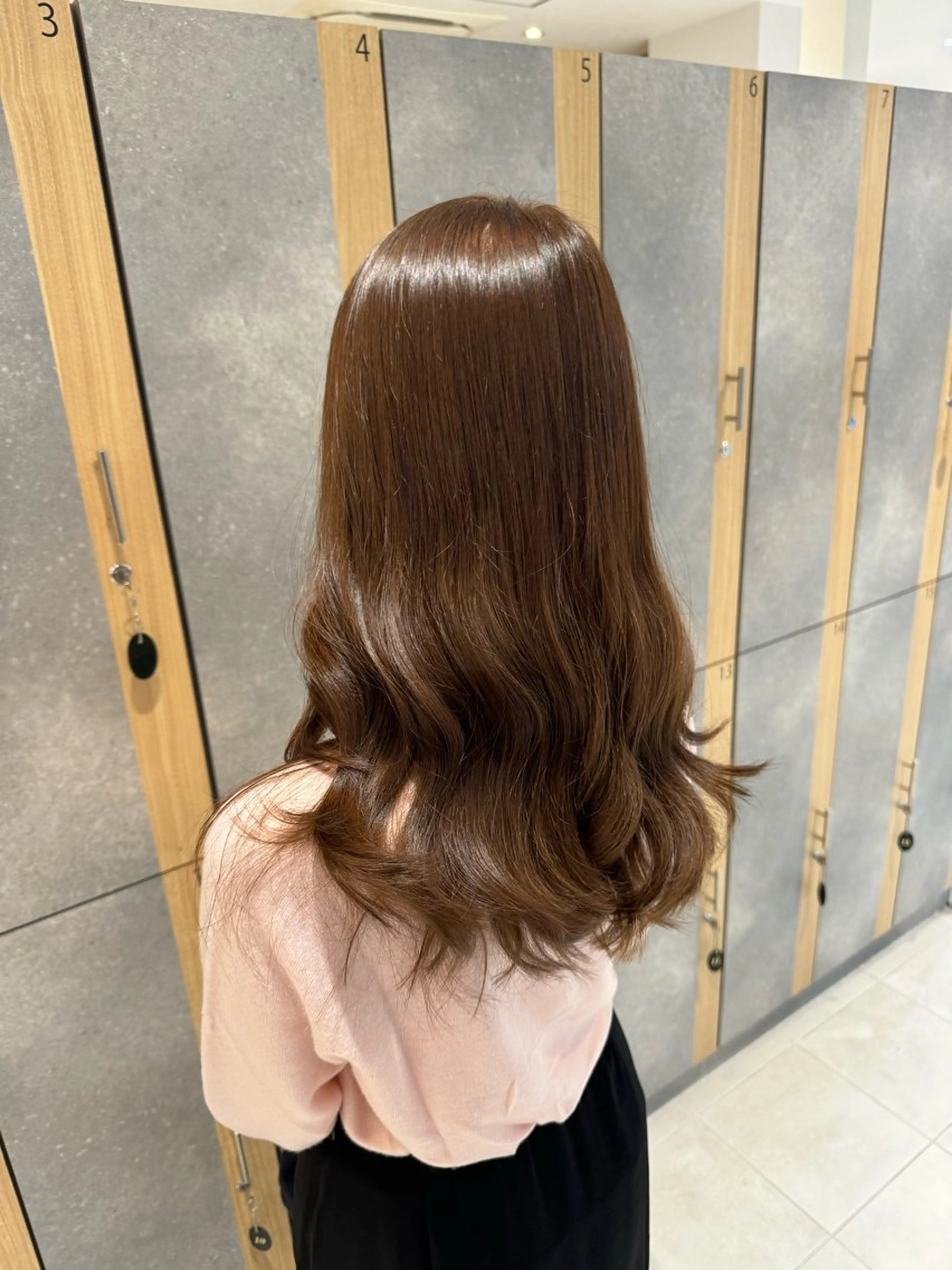 【 平日限定 】minimo限定価格✨艶髪カラー➕カットの写真
