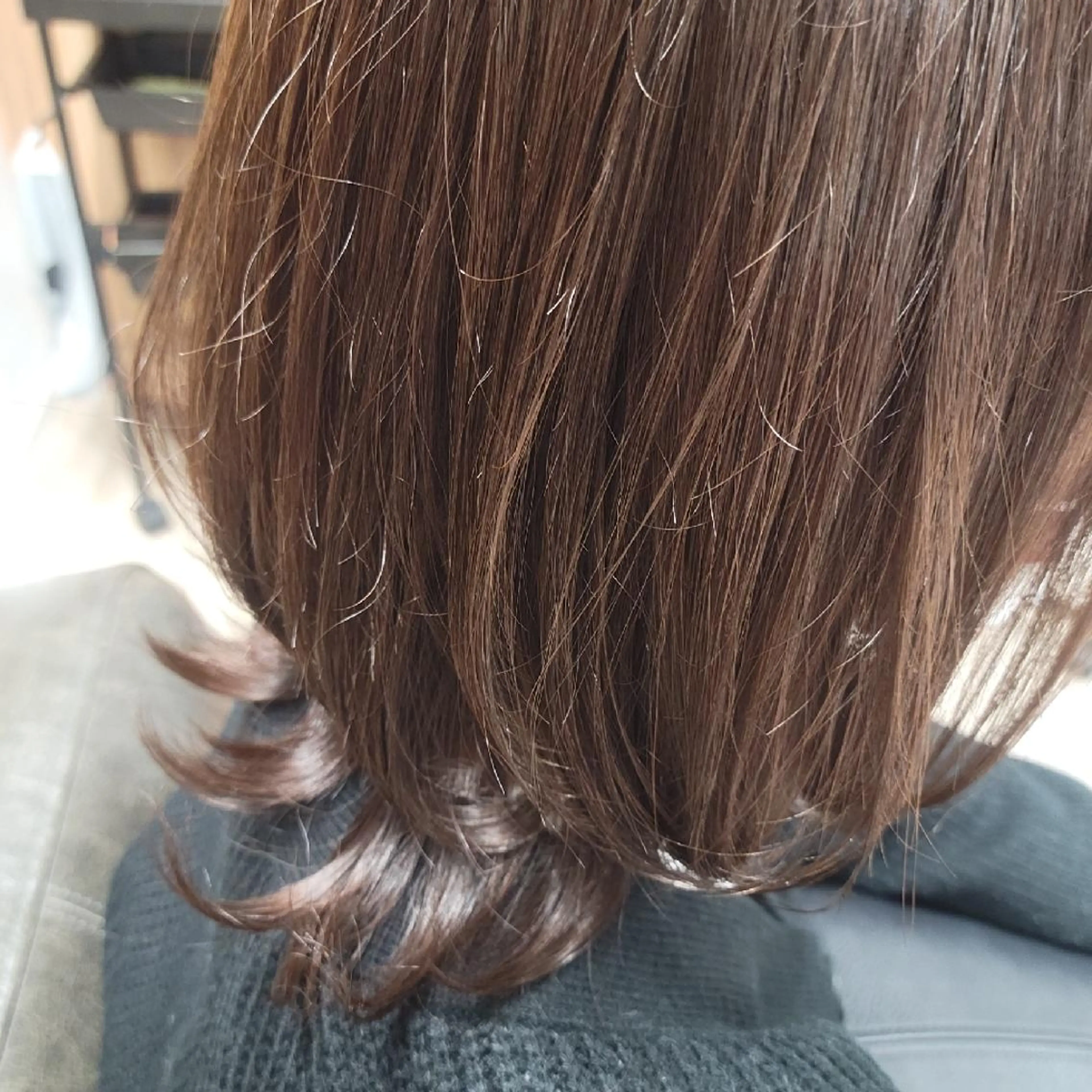 ミディアム 安永 結菜のヘアスタイル