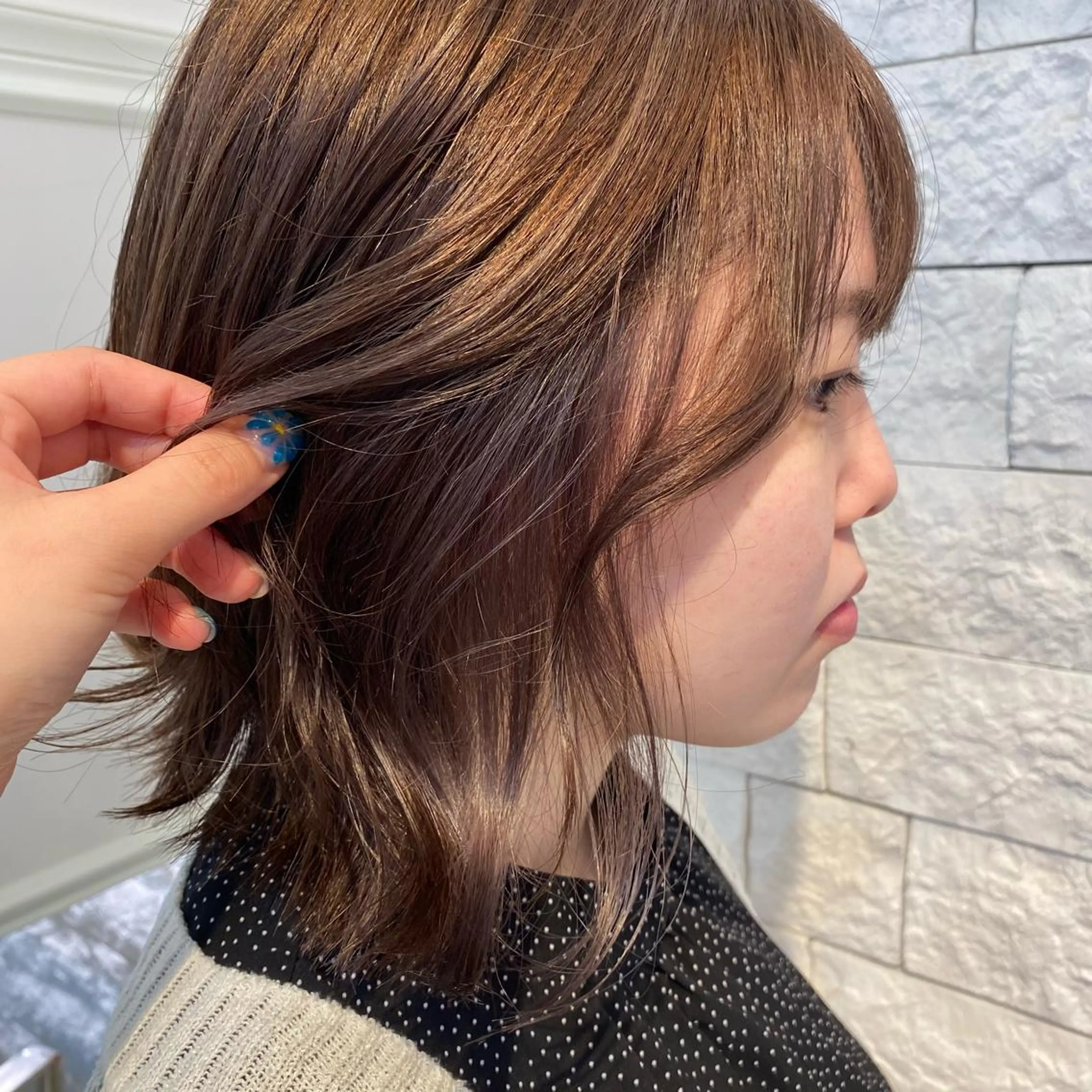 ミディアム カラー イヤリングカラー BiBi 松田歩 吉祥寺/カットのヘアスタイル