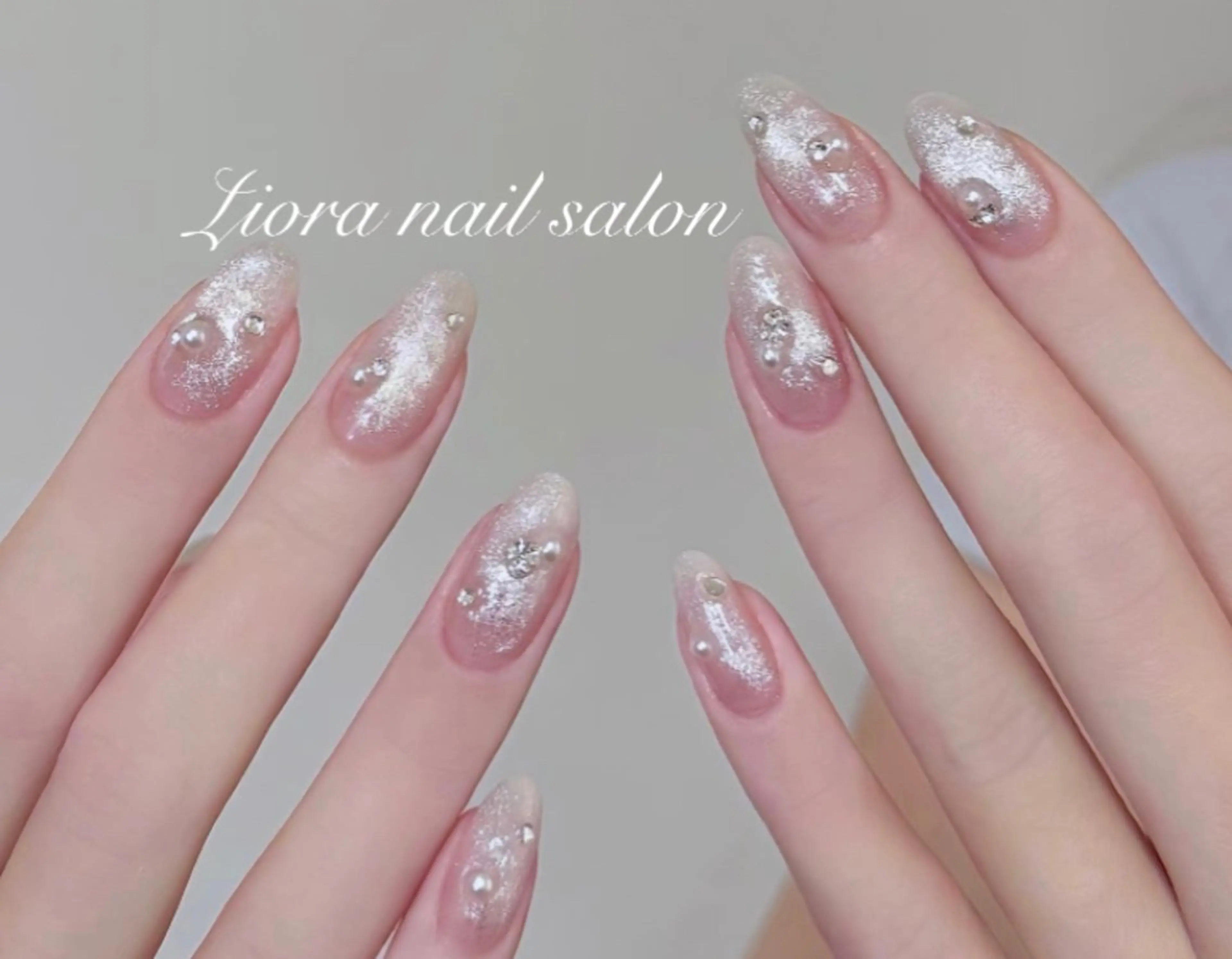 ネイル フレンチネイル ジェルネイル ガーリー グラデーション キラキラネイル ハンドネイル Liora ネイルサロン所属・Liora nail salonのネイルデザイン