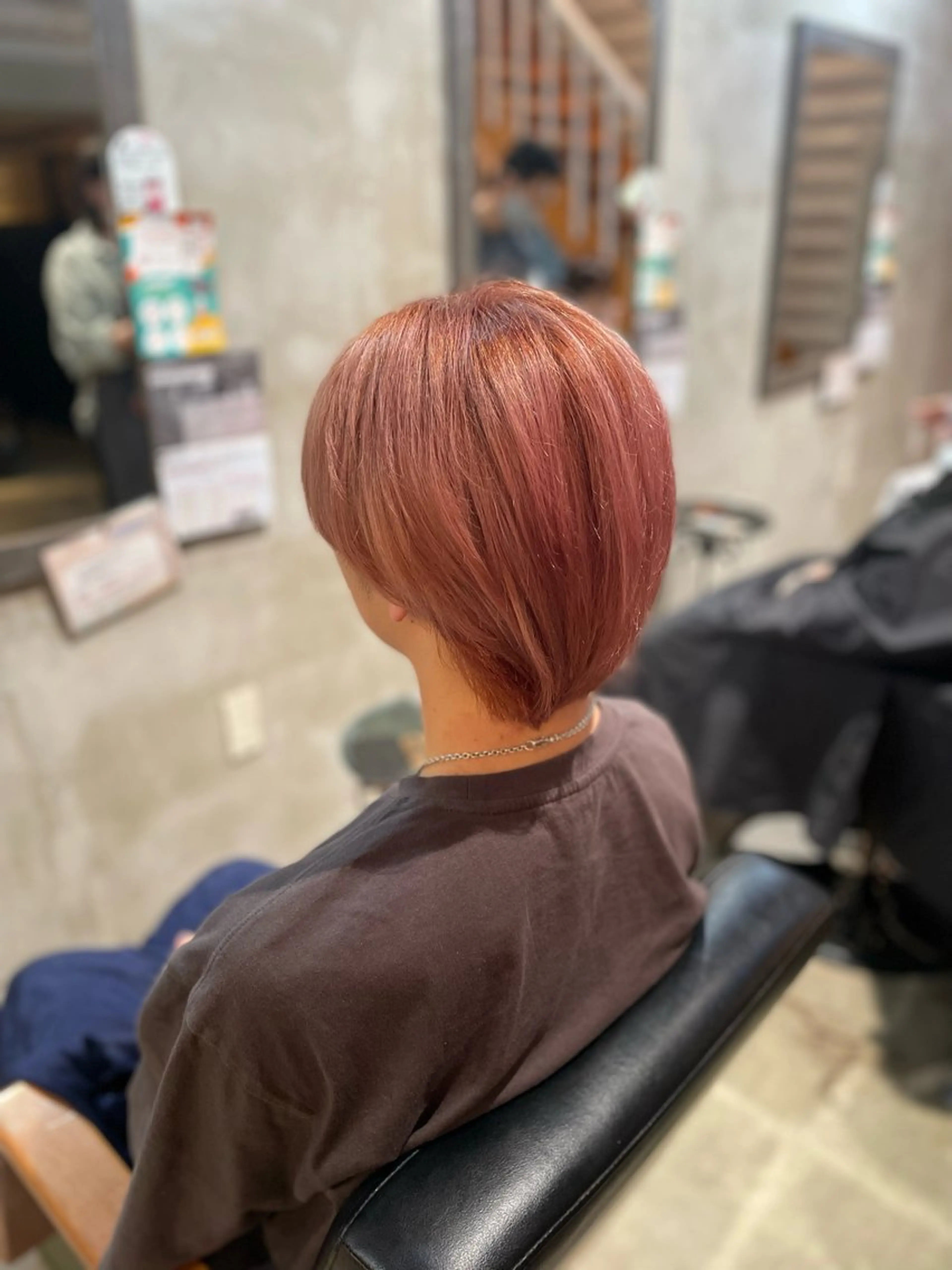 カラー ピンクカラー ヘアカラー 及部 杏那のヘアスタイル