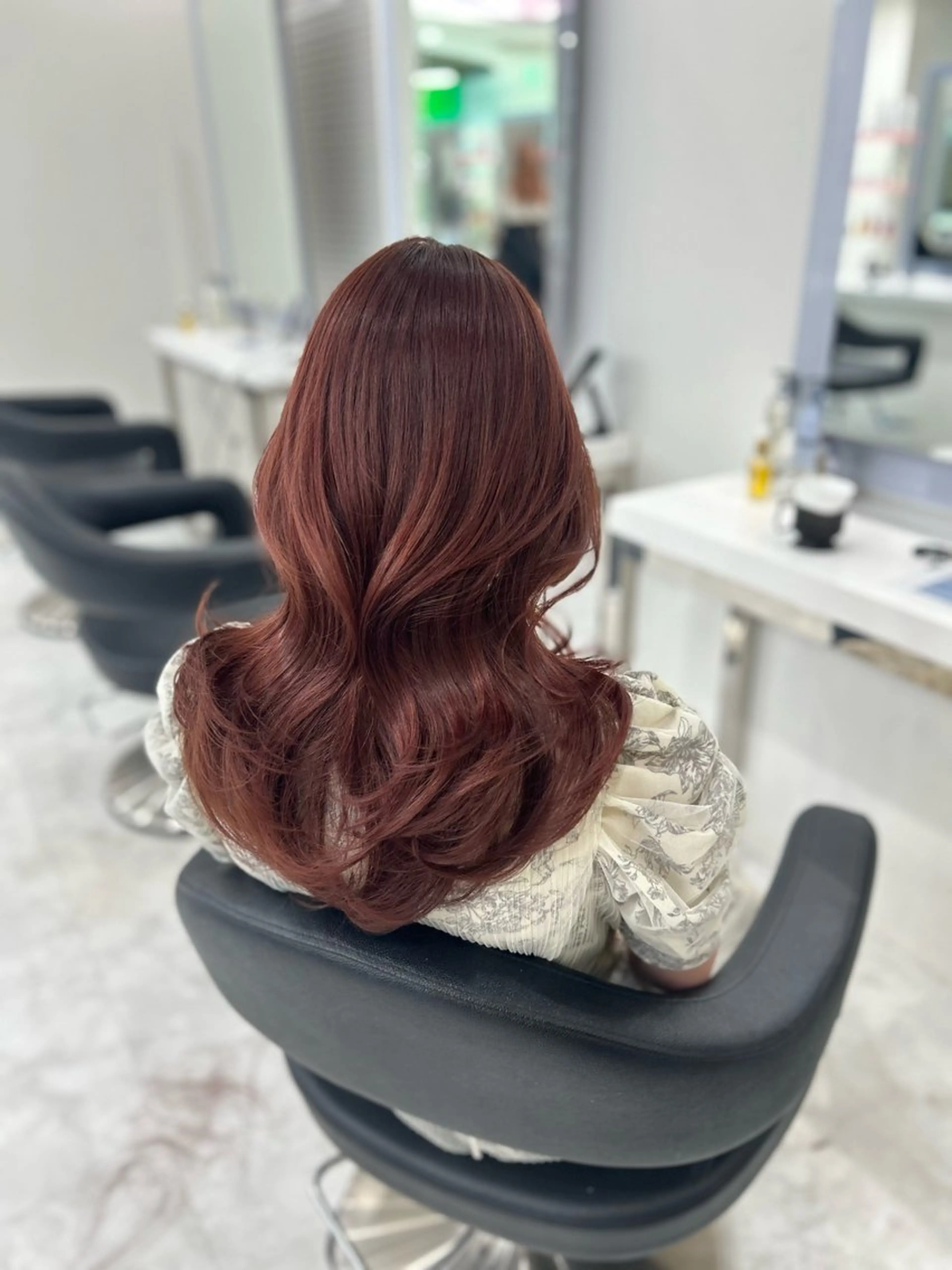 セミロング カラー カット ヘアカラー トリートメント ヘアセット 💖透け感ベージュ KOTA💖のヘアスタイル