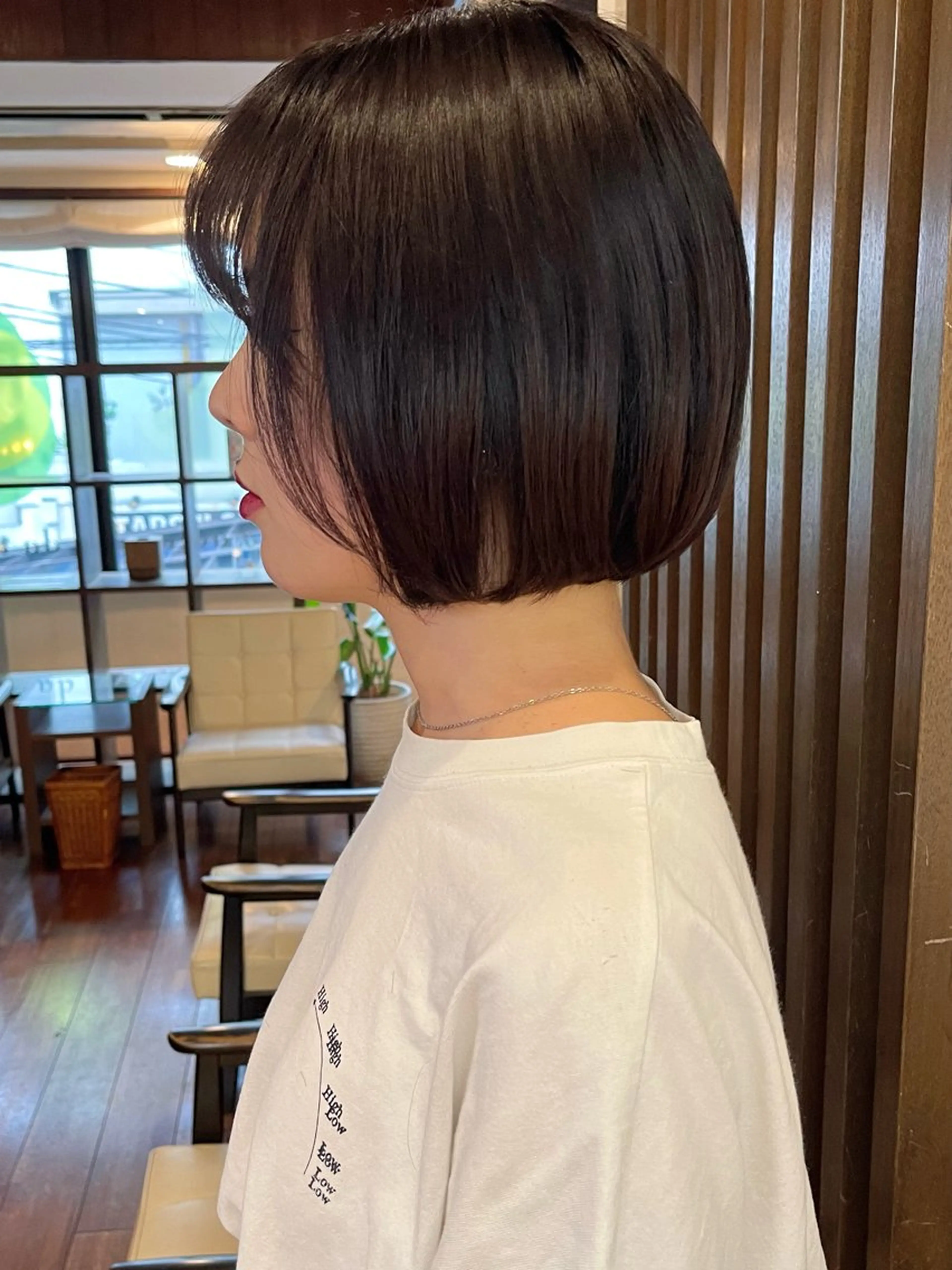 ショート ボブ カット トリートメント 髪質改善ｶﾗｰ ｹｱﾌﾞﾘｰﾁ/ﾀﾑのヘアスタイル