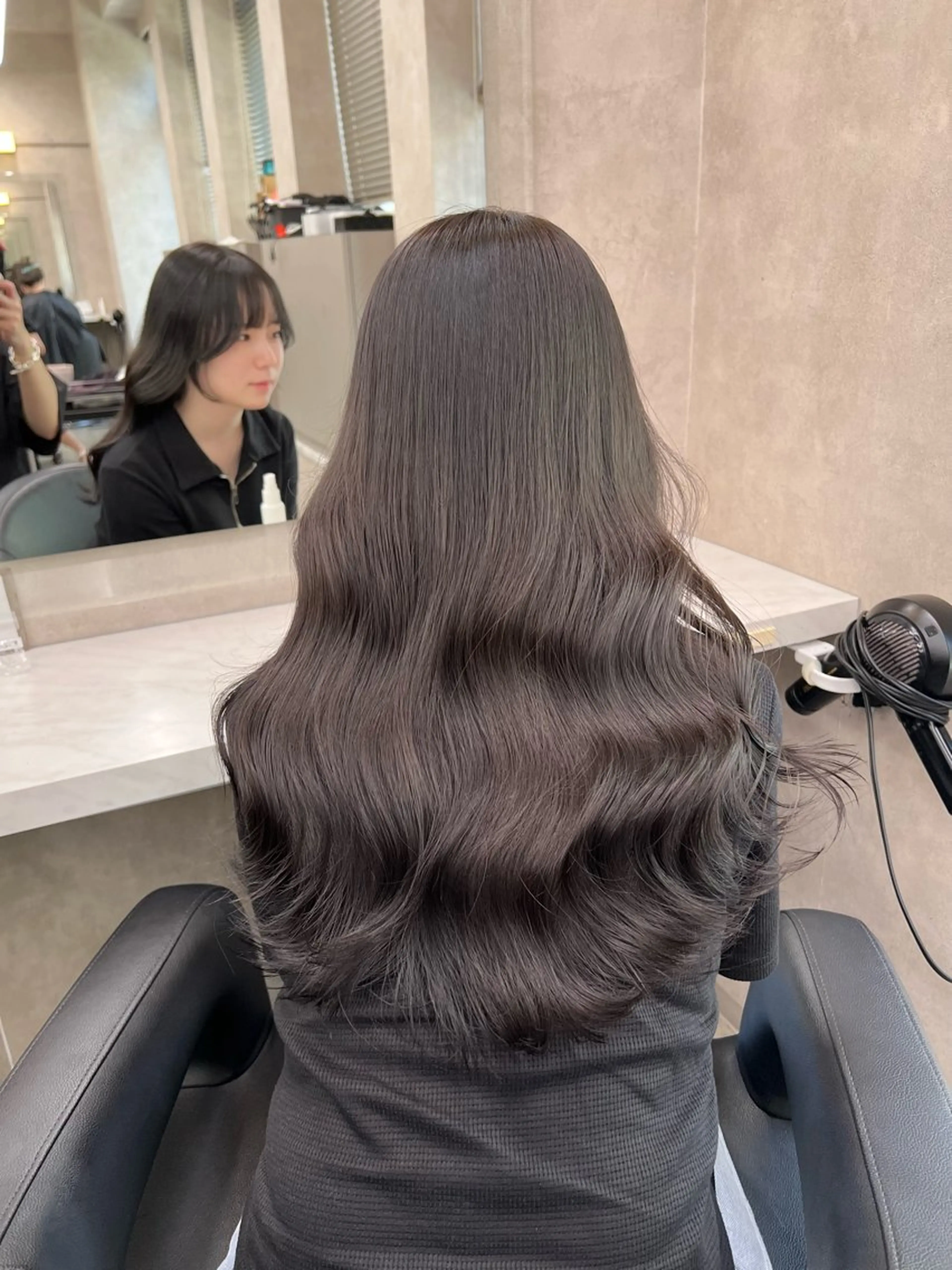 セミロング ヘアカラー トリートメント ヘッドスパ ヘアセット レイヤー/韓国❣️ 髪質改善/亘紘輝のヘアスタイル