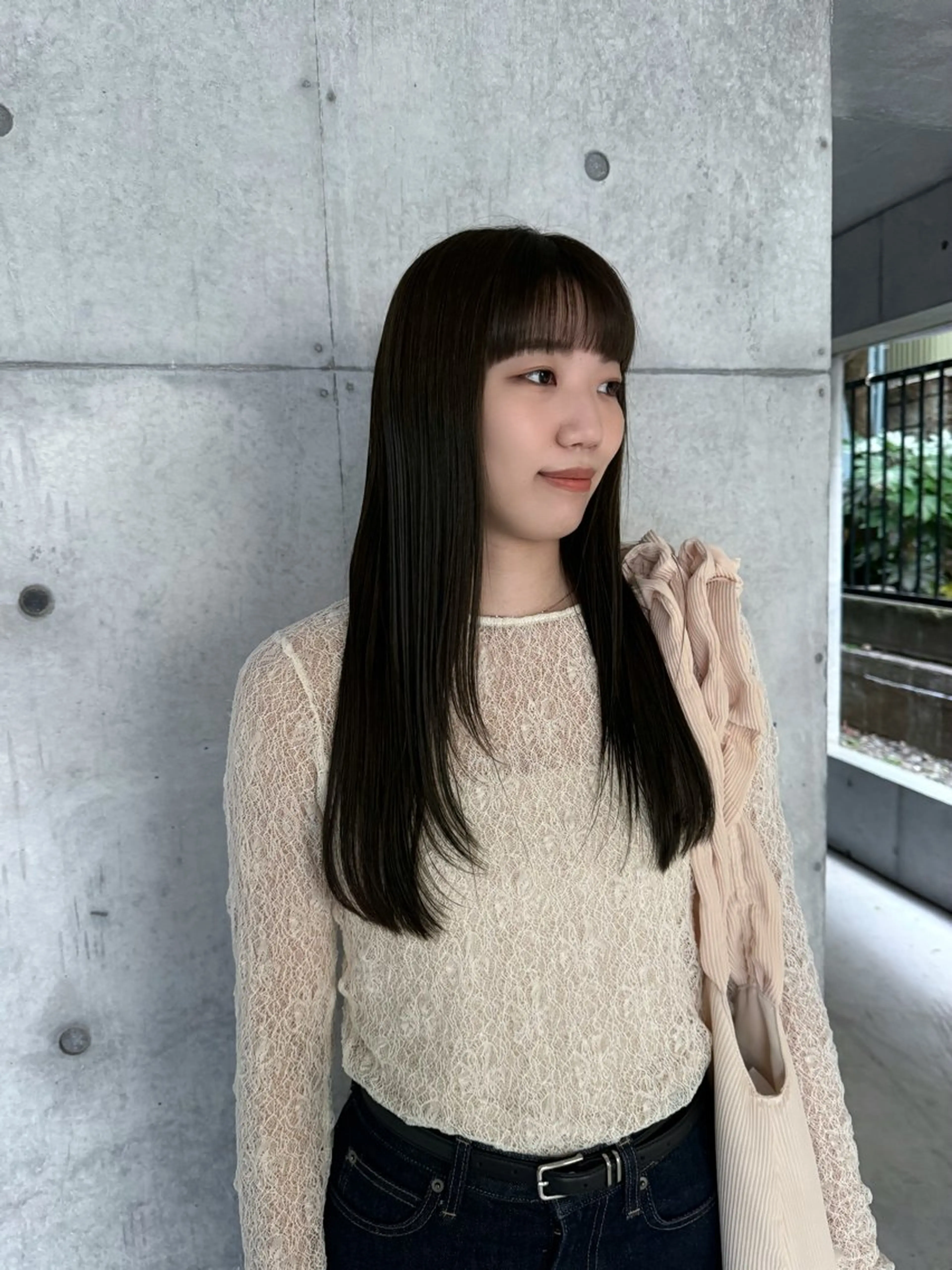 ロング カラー ロングレイヤー アッシュ ベージュカラー ブリーチ 透明感カラー カット ヘアカラー トリートメント 日本一丁寧なカット/ 小林輝🍀︎のヘアスタイル