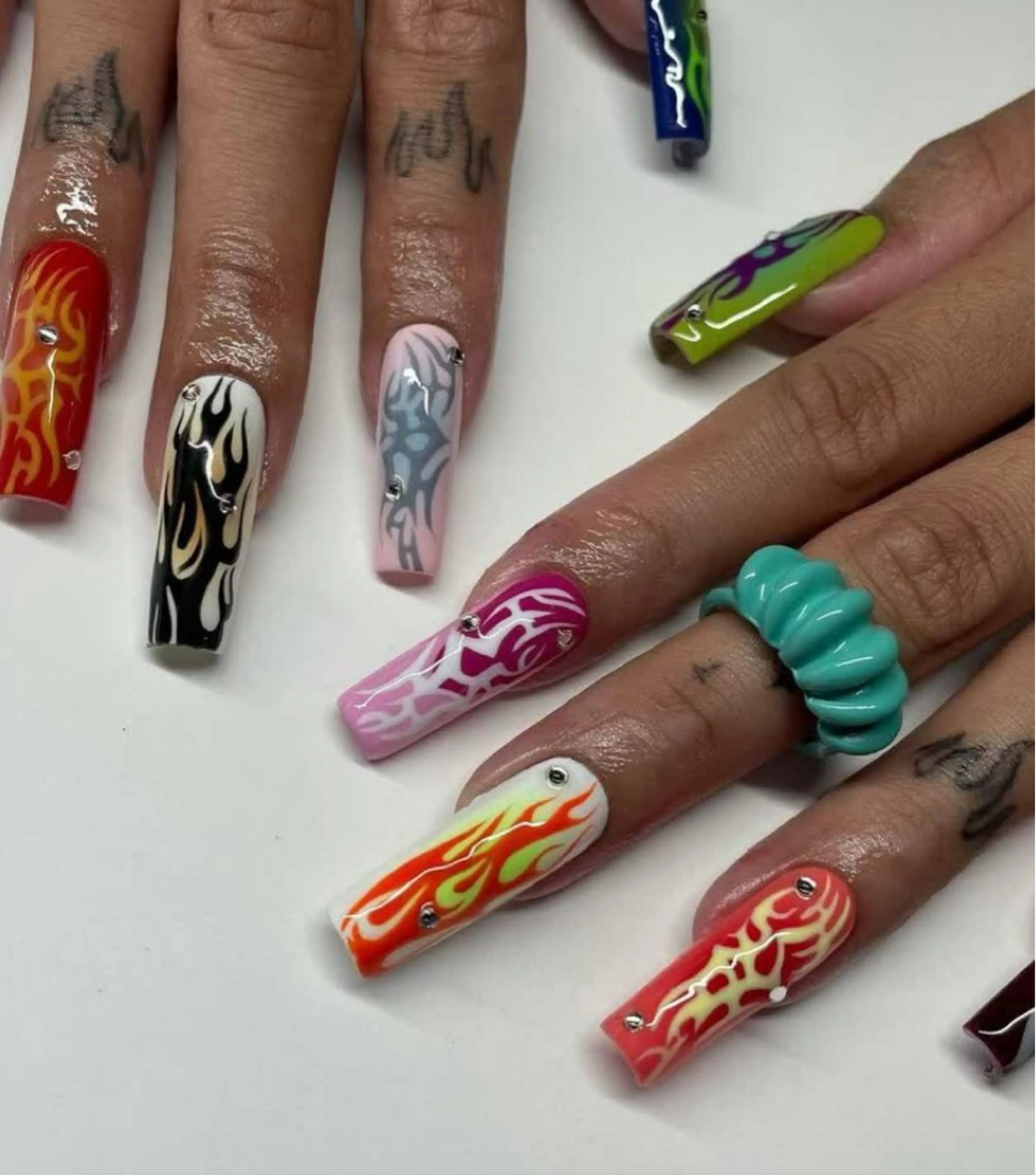 ネイル ハンドネイル 個性派NANA ネイルのネイルデザイン