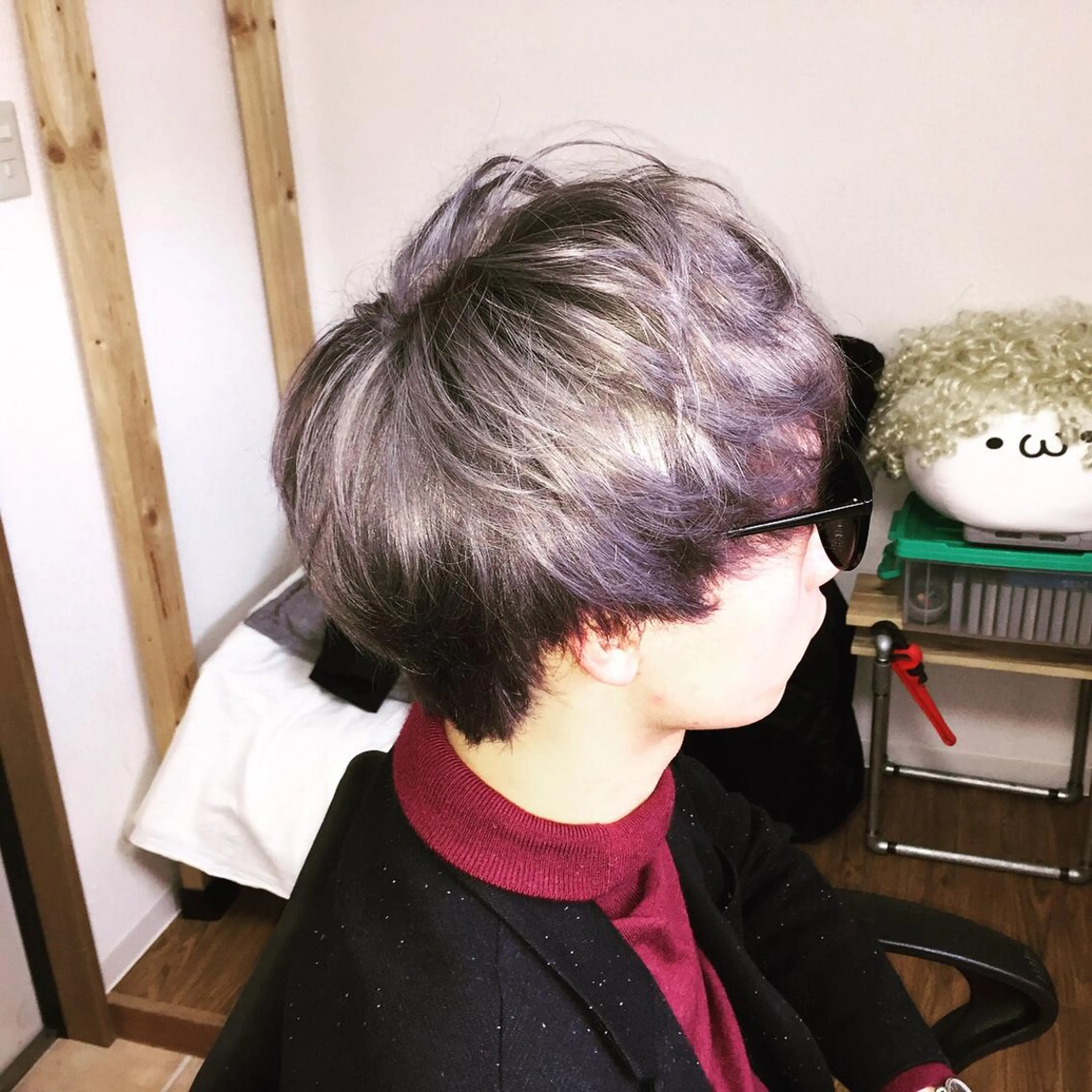 ショート カラー メンズ メンズブリーチ アッシュ ベージュカラー ブリーチ シルバー じょん 。のヘアスタイル