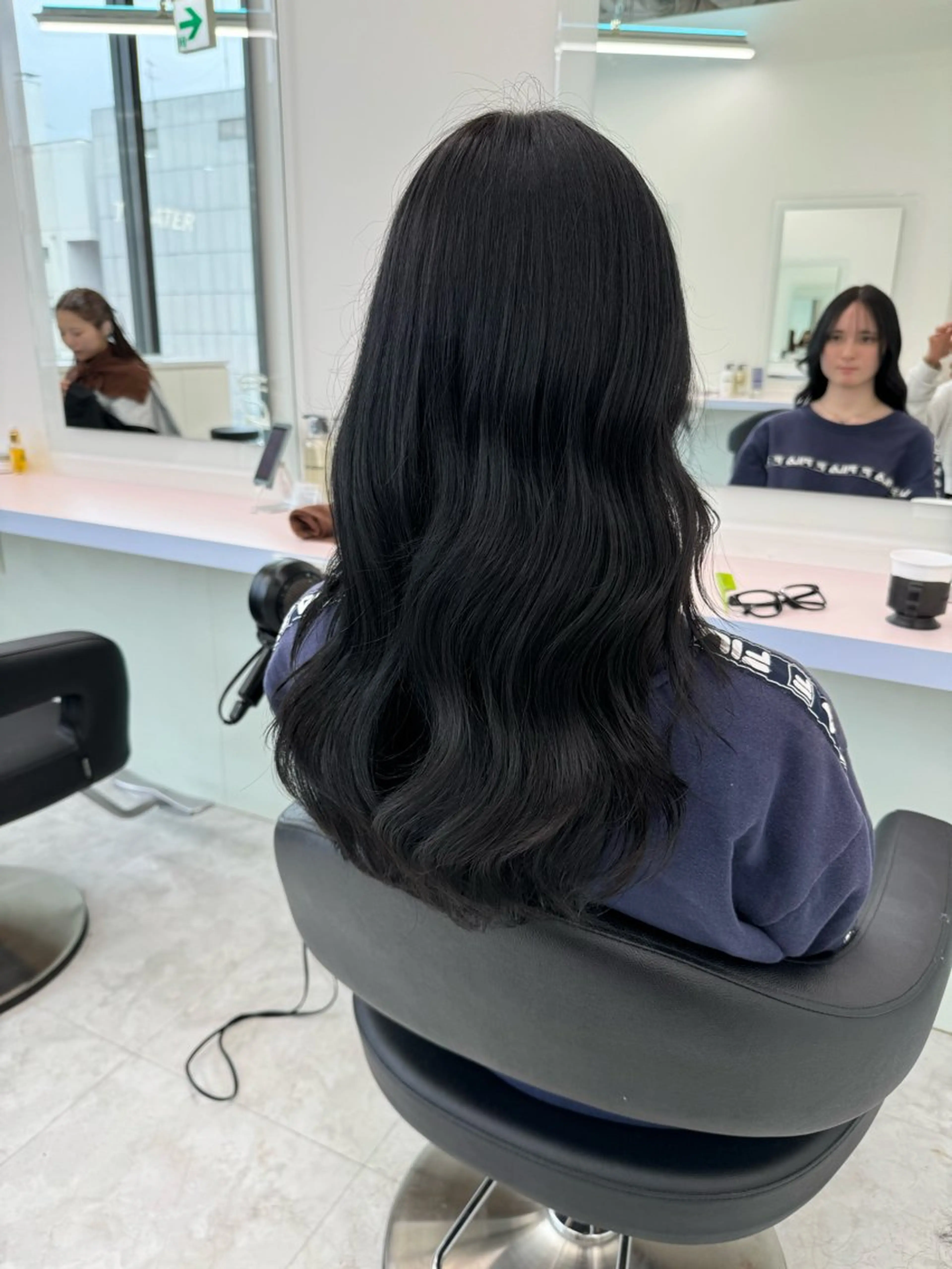 ミディアム カラー 黒髪 ブルーカラー ブルーブラック トリートメント ♡ブリーチカラー♡ Mirioのヘアスタイル
