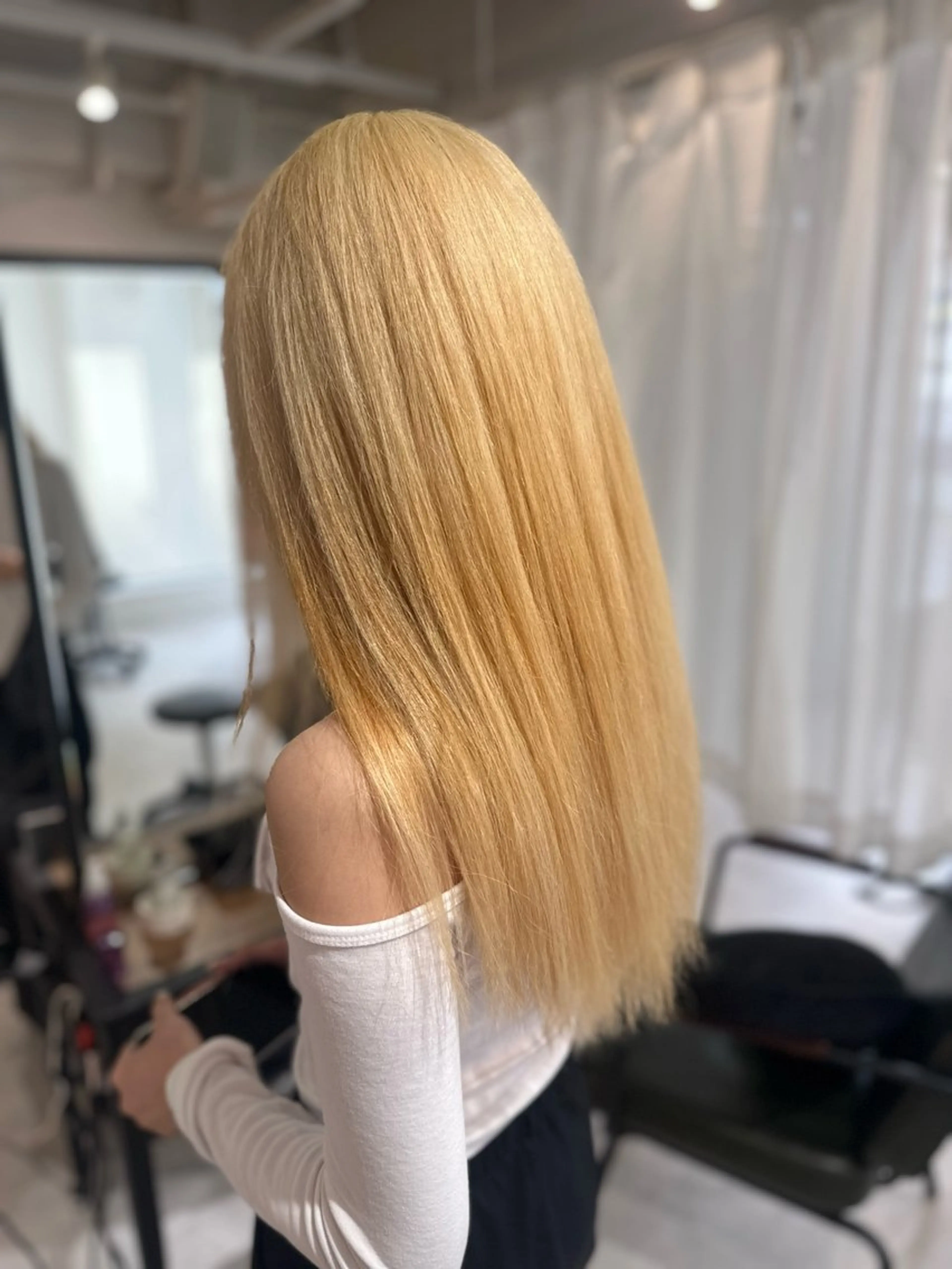 ロング カラー ブリーチ 抜きっぱなしブロンド ブロンド ハイトーンカラー tlimby ENVY所属・ハイトーンカラー 特化/yuukiのヘアスタイル
