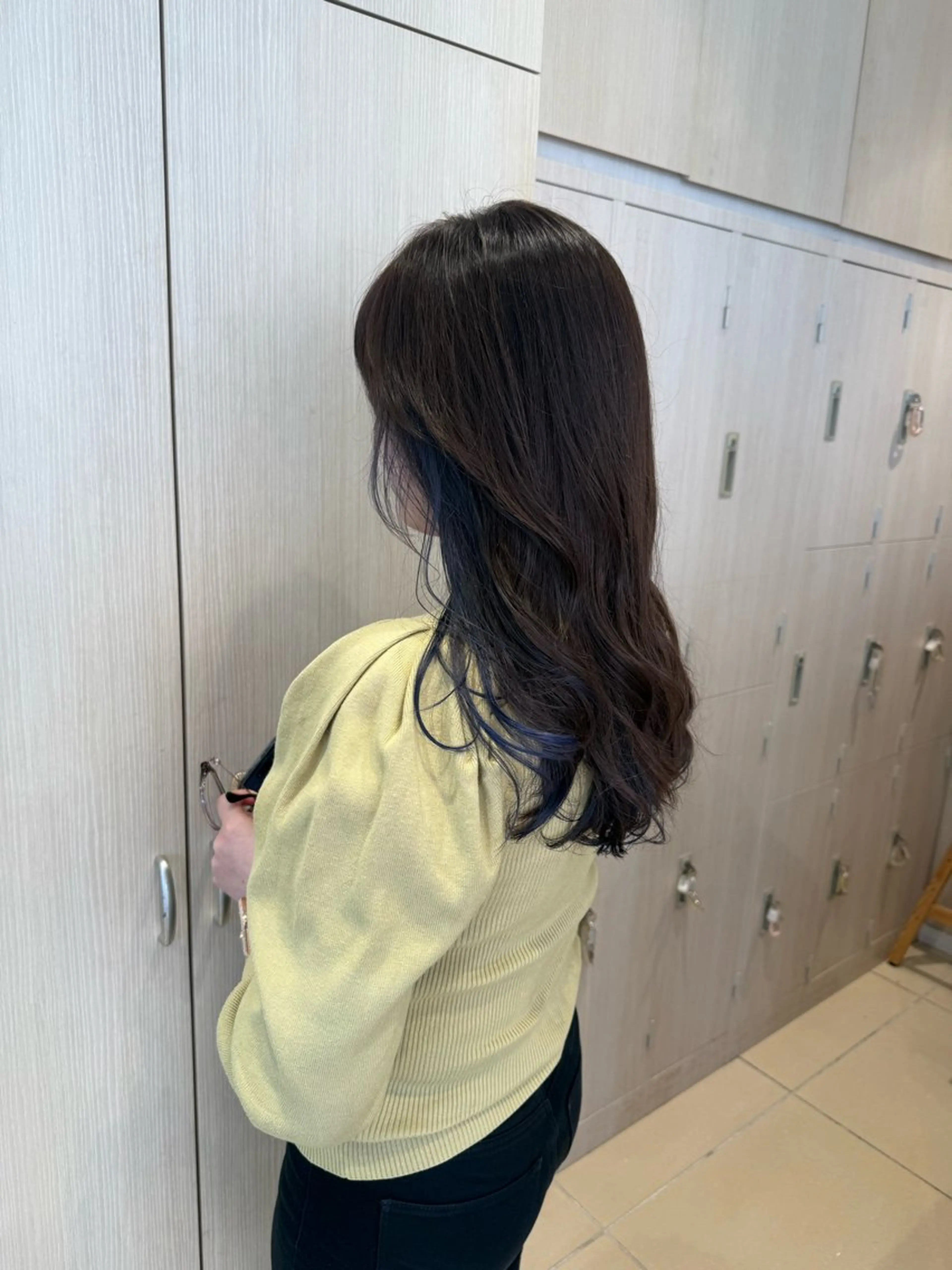 ロング カラー ブルーカラー インナーカラー バイオレットカラー 藤森 希美のヘアスタイル