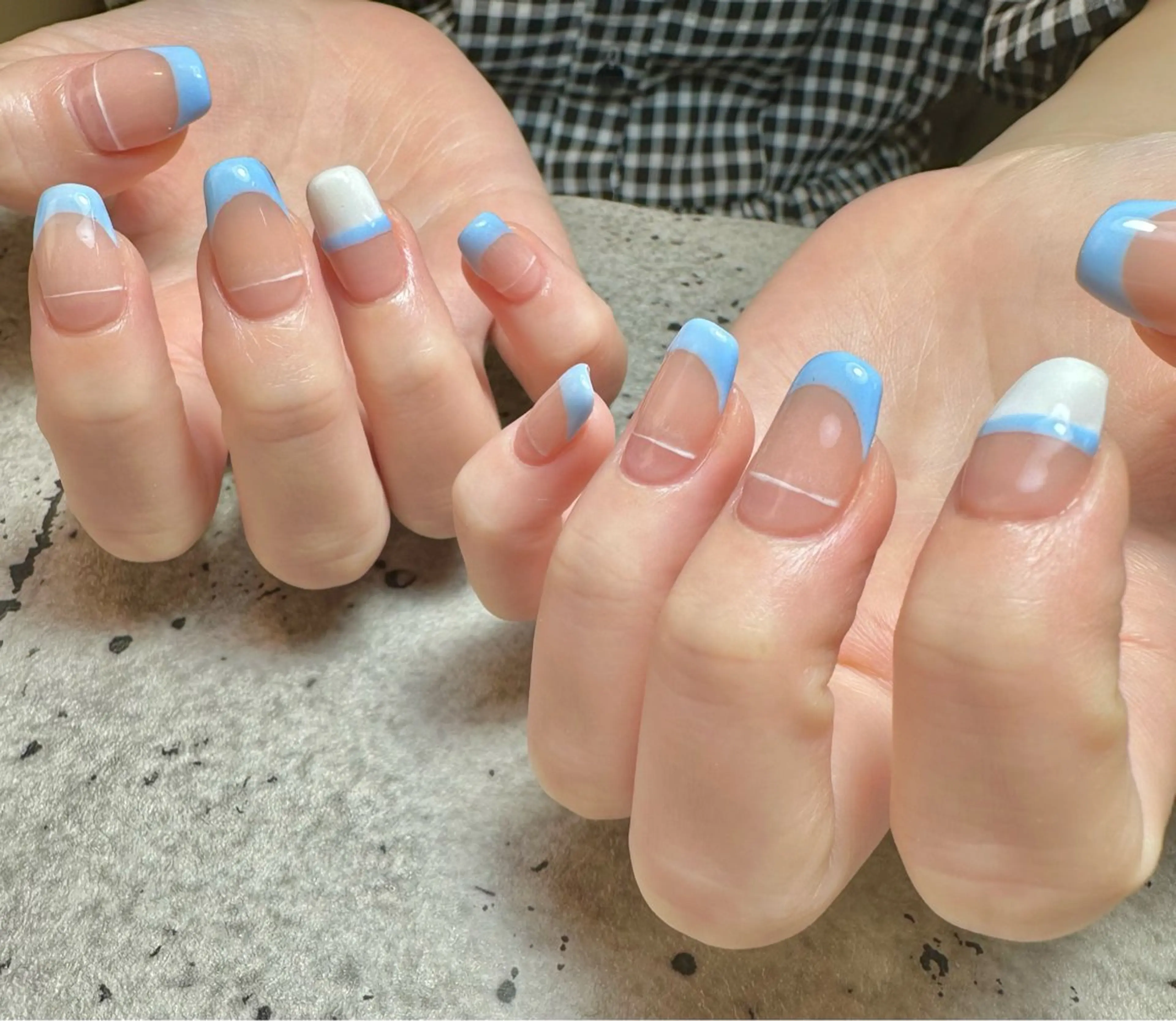 ネイル ホワイト ハンドネイル フットネイル GéRanium Harukaのネイルデザイン