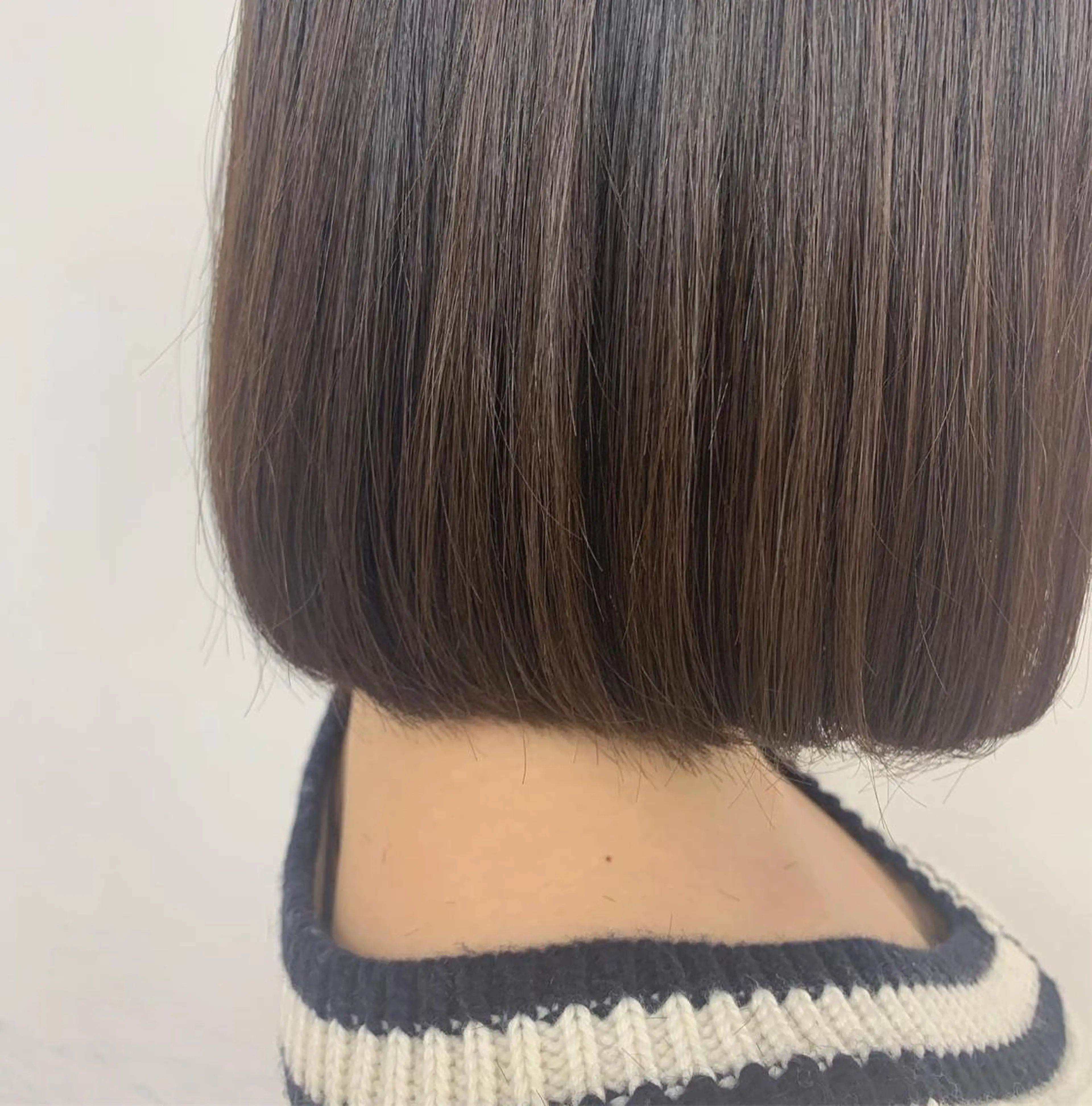 ショート ボブ カット ヘアカラー chama レイヤーカットのヘアスタイル