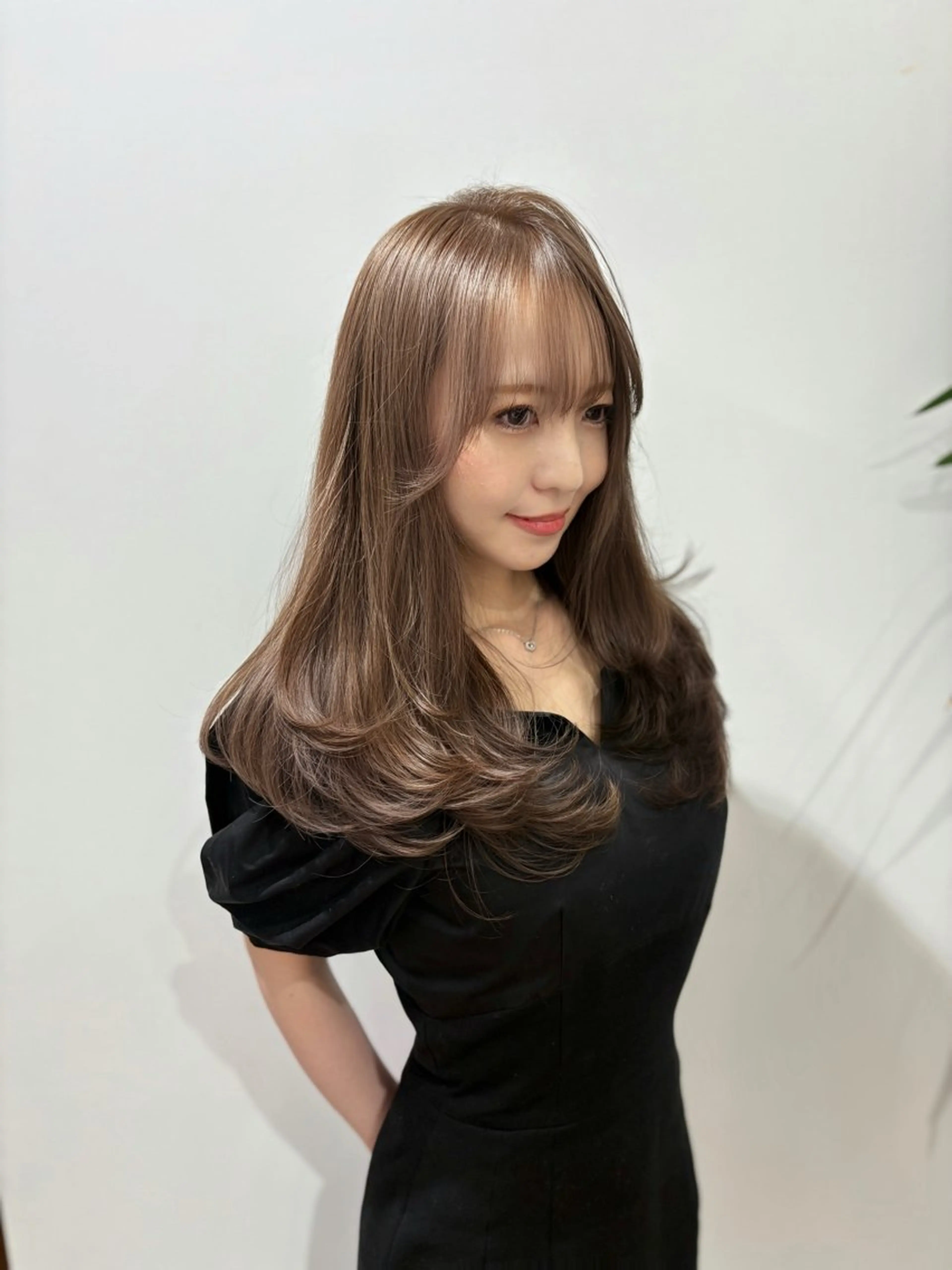 カラー ブリーチ 透明感カラー ヘアカラー Elsa the leap所属・田邊 琳のヘアスタイル