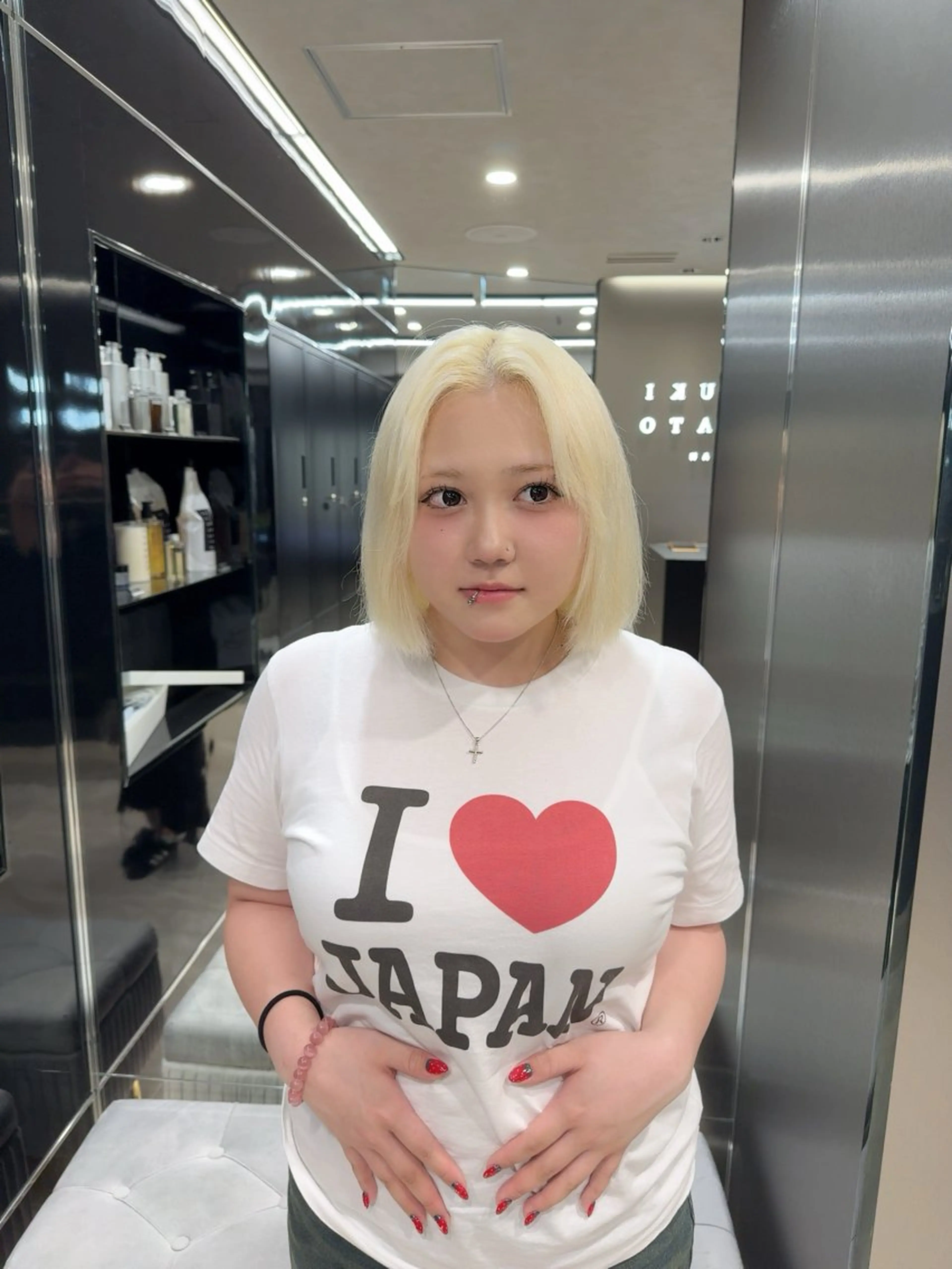 【ブロンド限定🌟】うる艶✨ブリーチリタッチ&トリートメント💫ロング料金無し🎶の写真