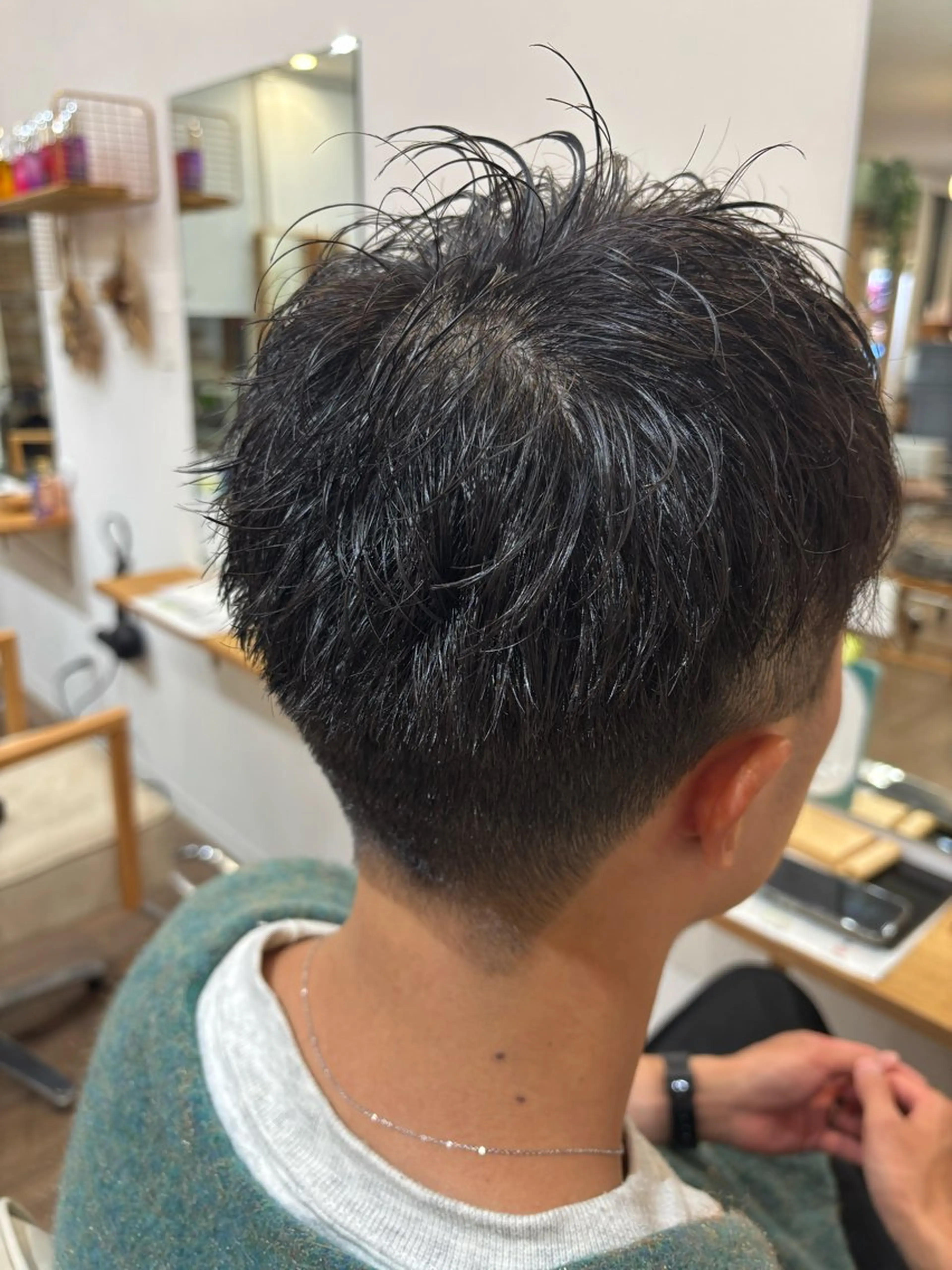 ショート メンズ 志田 萌のヘアスタイル