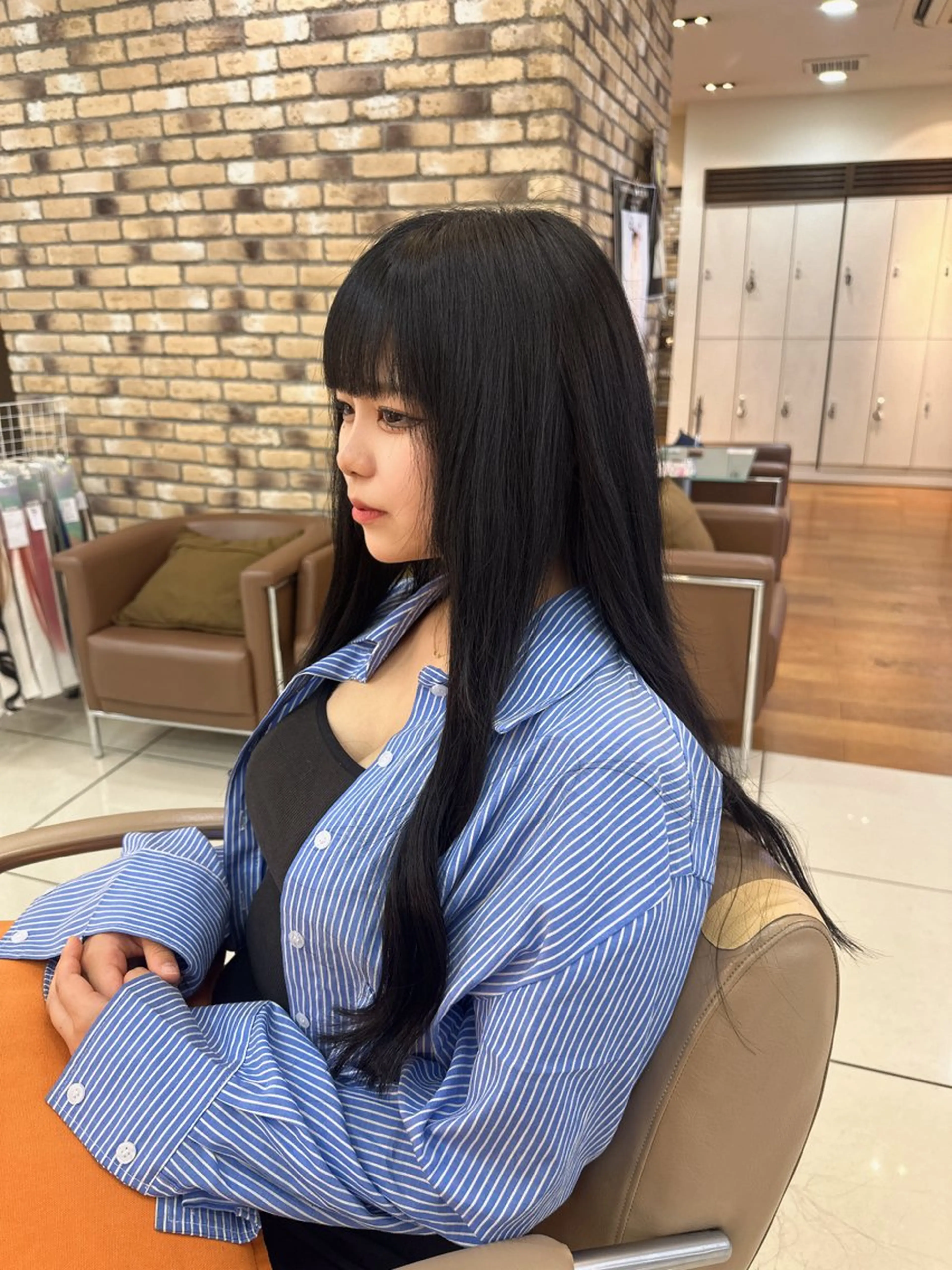 ラウンドマッシュシャ ドウニュアンスパーマのヘアスタイル