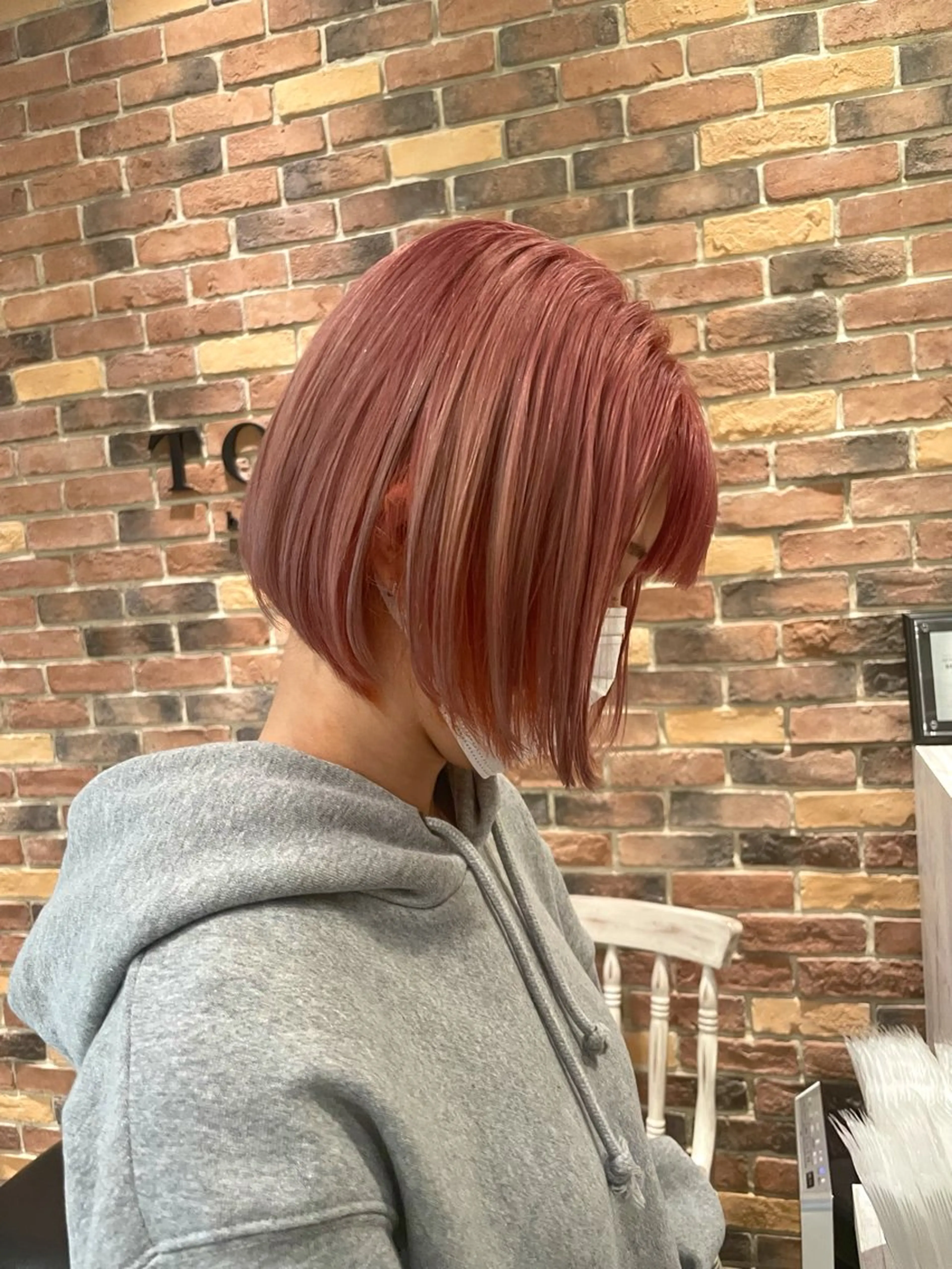 ショート カラー アイジマヒロ vagueのヘアスタイル