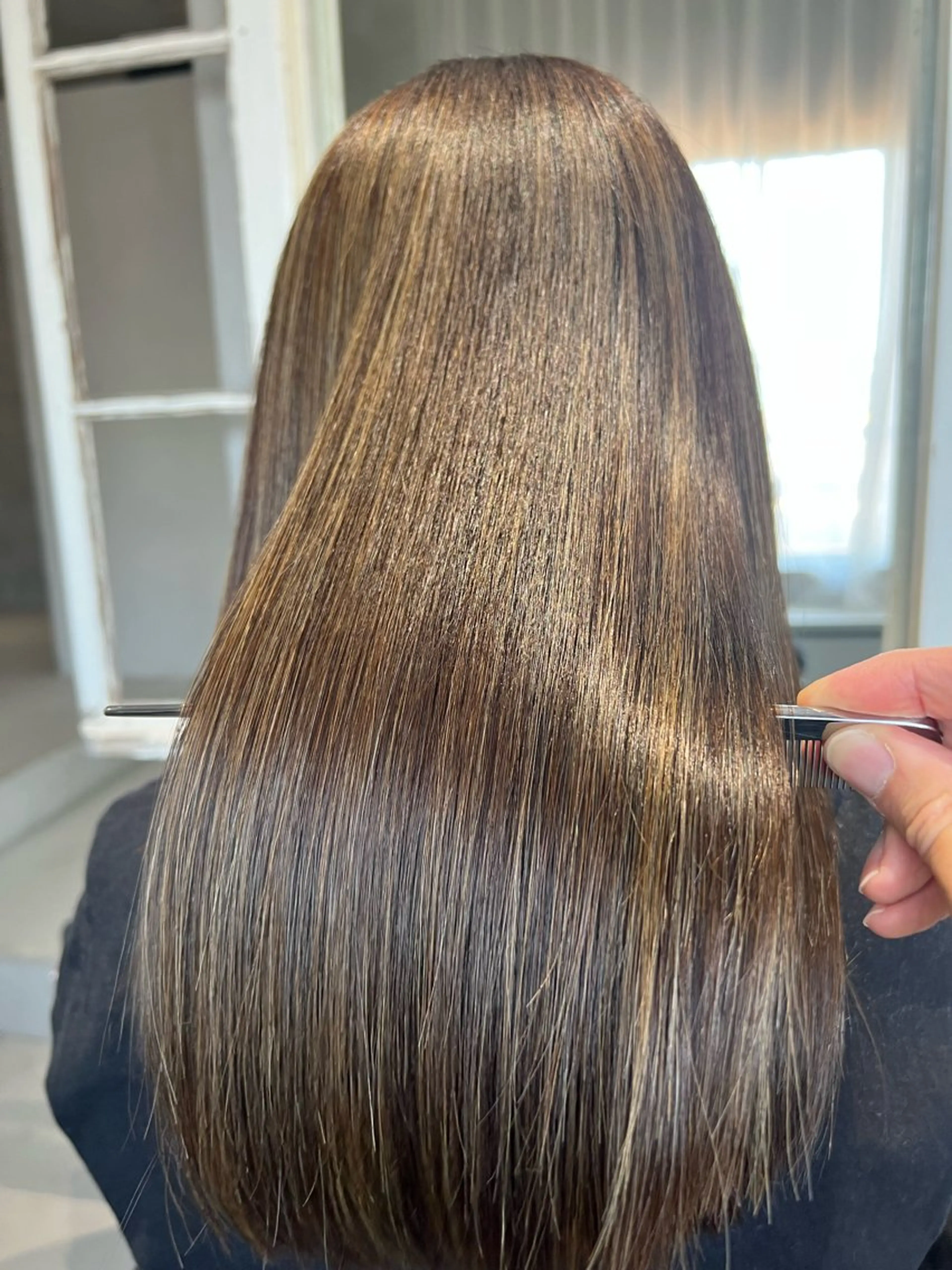 ロング ハイライト 縮毛矯正 être所属・丸山 寛のヘアスタイル