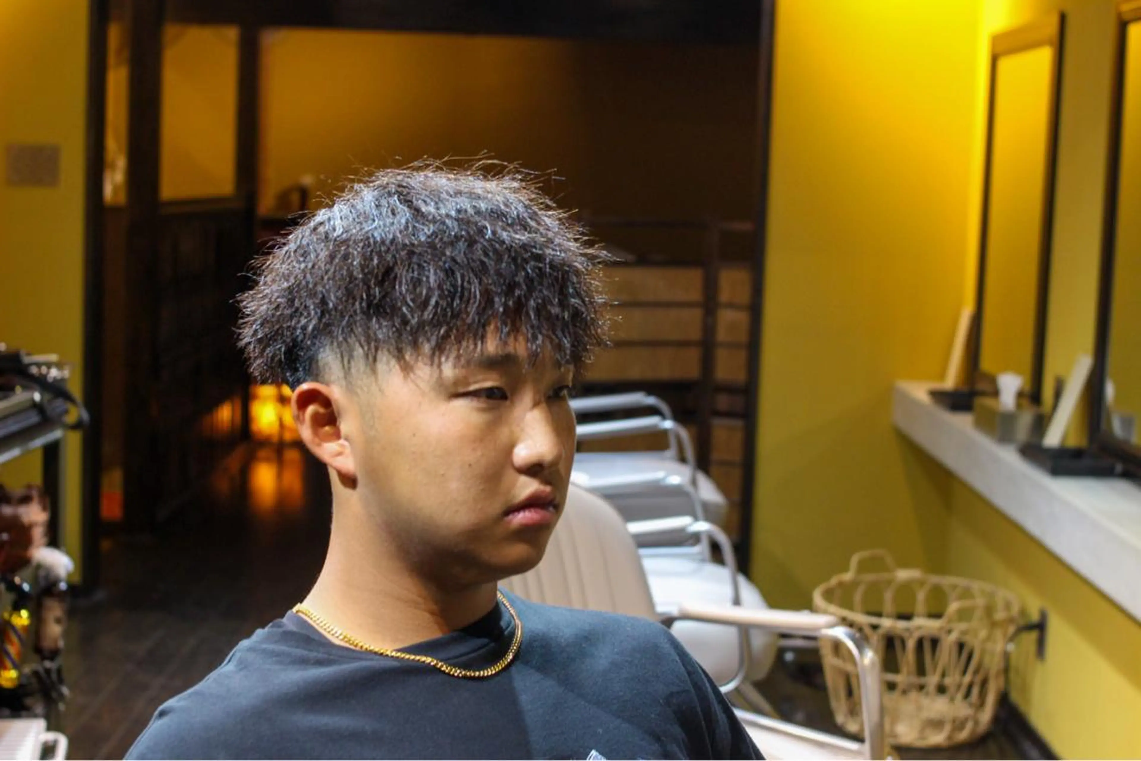 ミディアム パーマ メンズ ミディアムパーマ フェードカット メンズパーマ スキンフェード メンズツイストパーマ メンズカット/パーマ 福島区SOSOのヘアスタイル