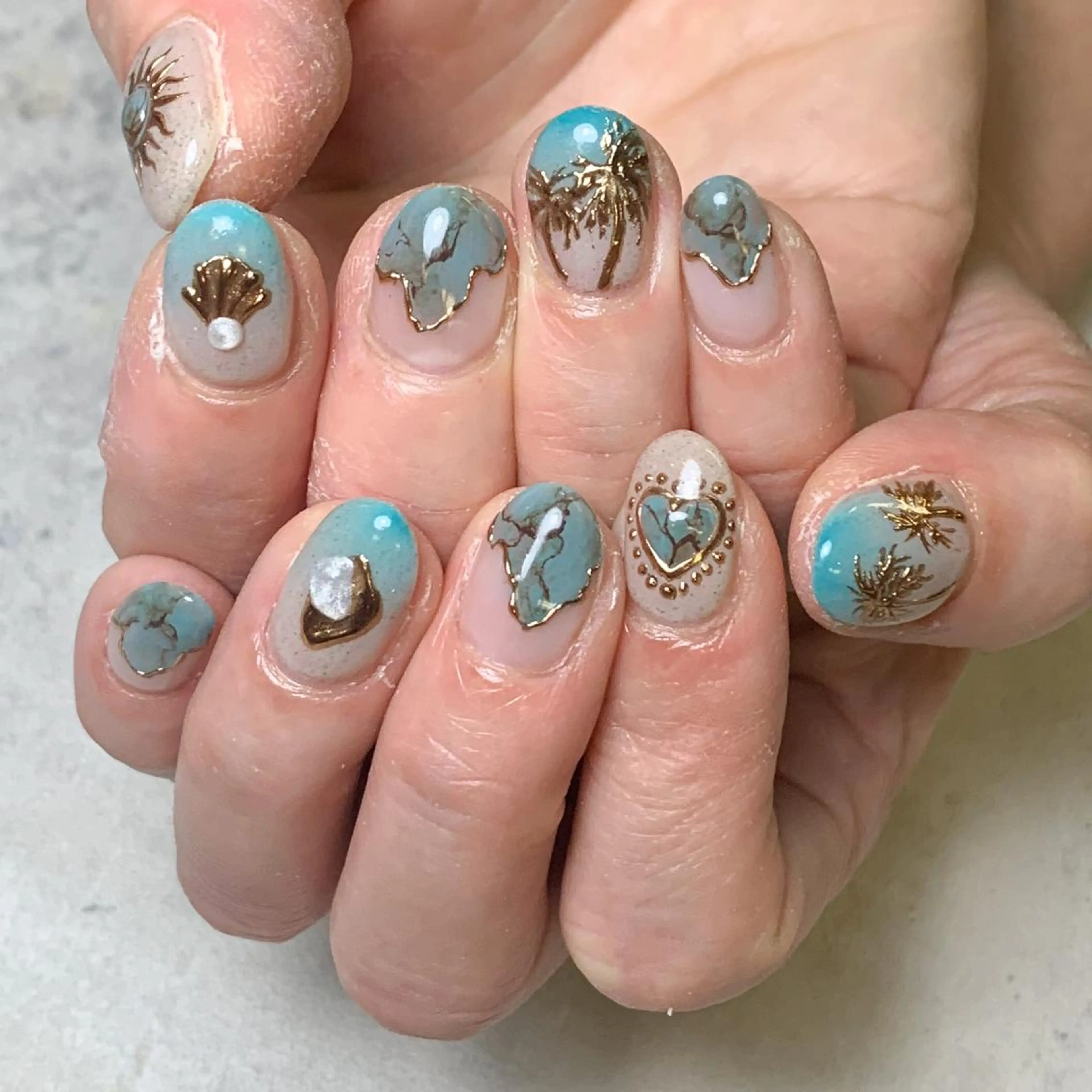 ネイル ハンドネイル atelier　FIORITURA所属・FIORITURA aiのネイルデザイン