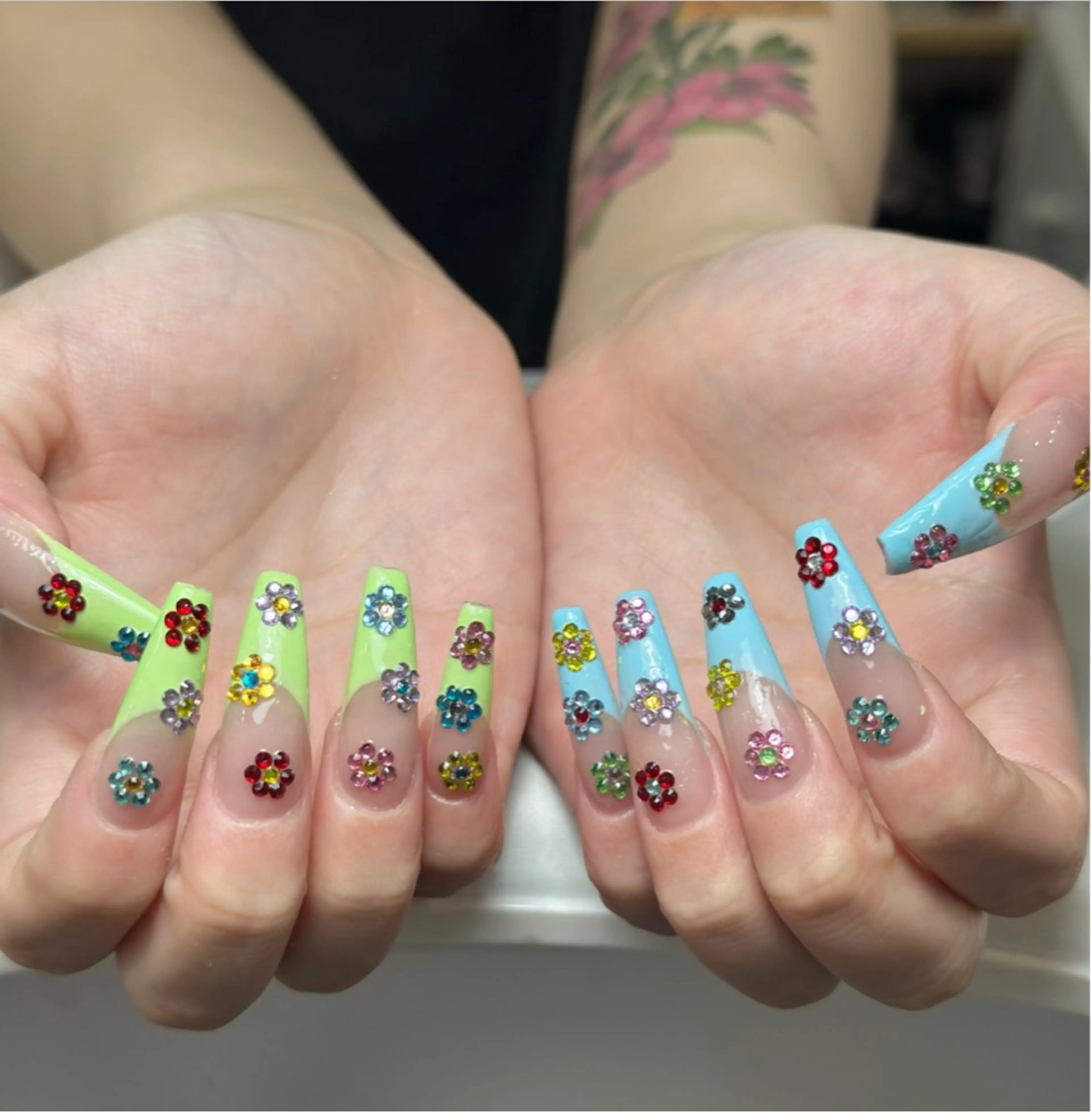ネイル 長さ出し ジェルネイル オフィスネイル ワンカラーネイル パラジェル ハンドネイル Michi_Nails_Salon所属・Michi Nail Staffのネイルデザイン