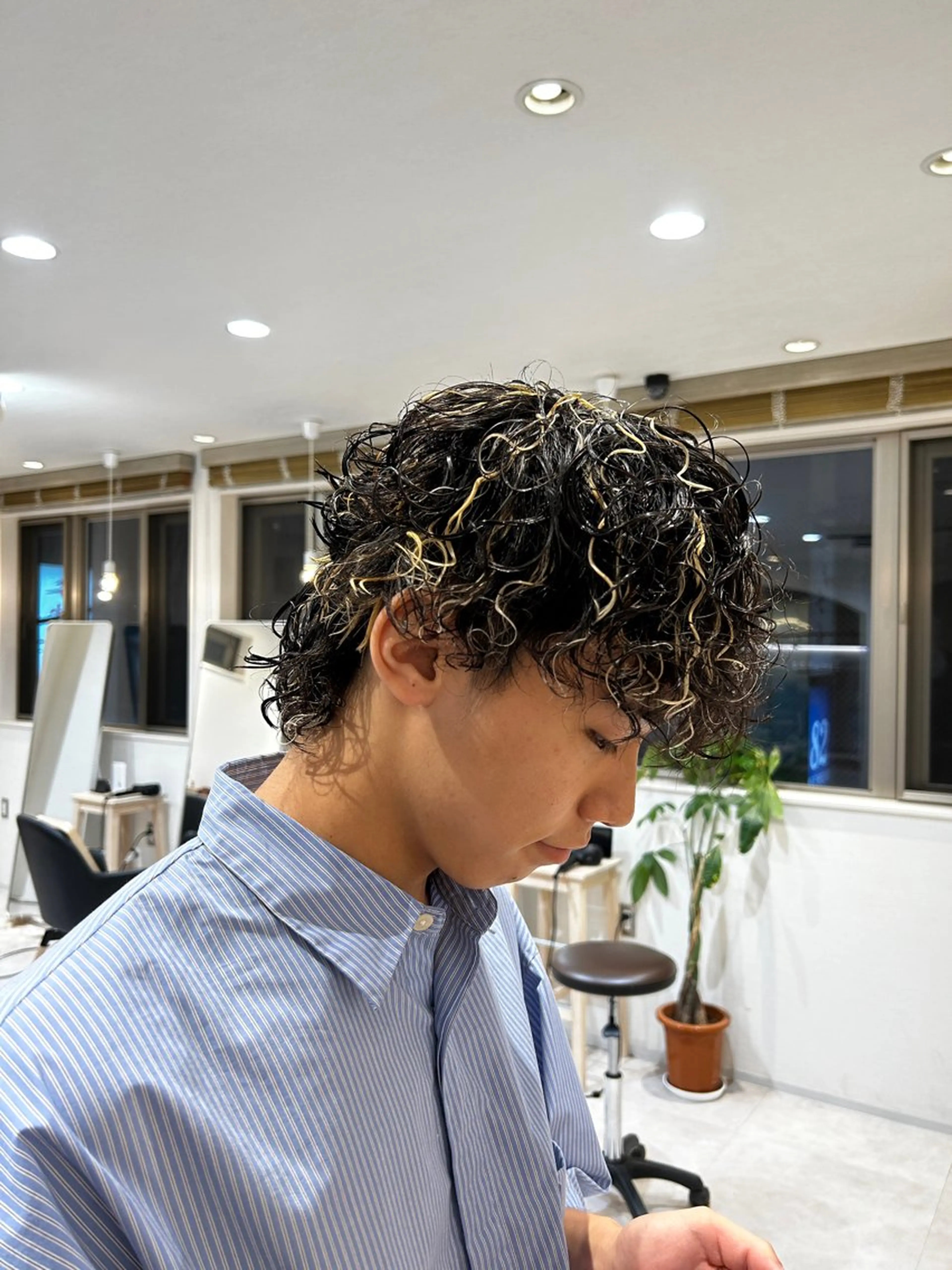 ショート パーマ メンズ AI TOKYO  横浜店所属・メンズ支持数No.1 👑リュウ👑のヘアスタイル