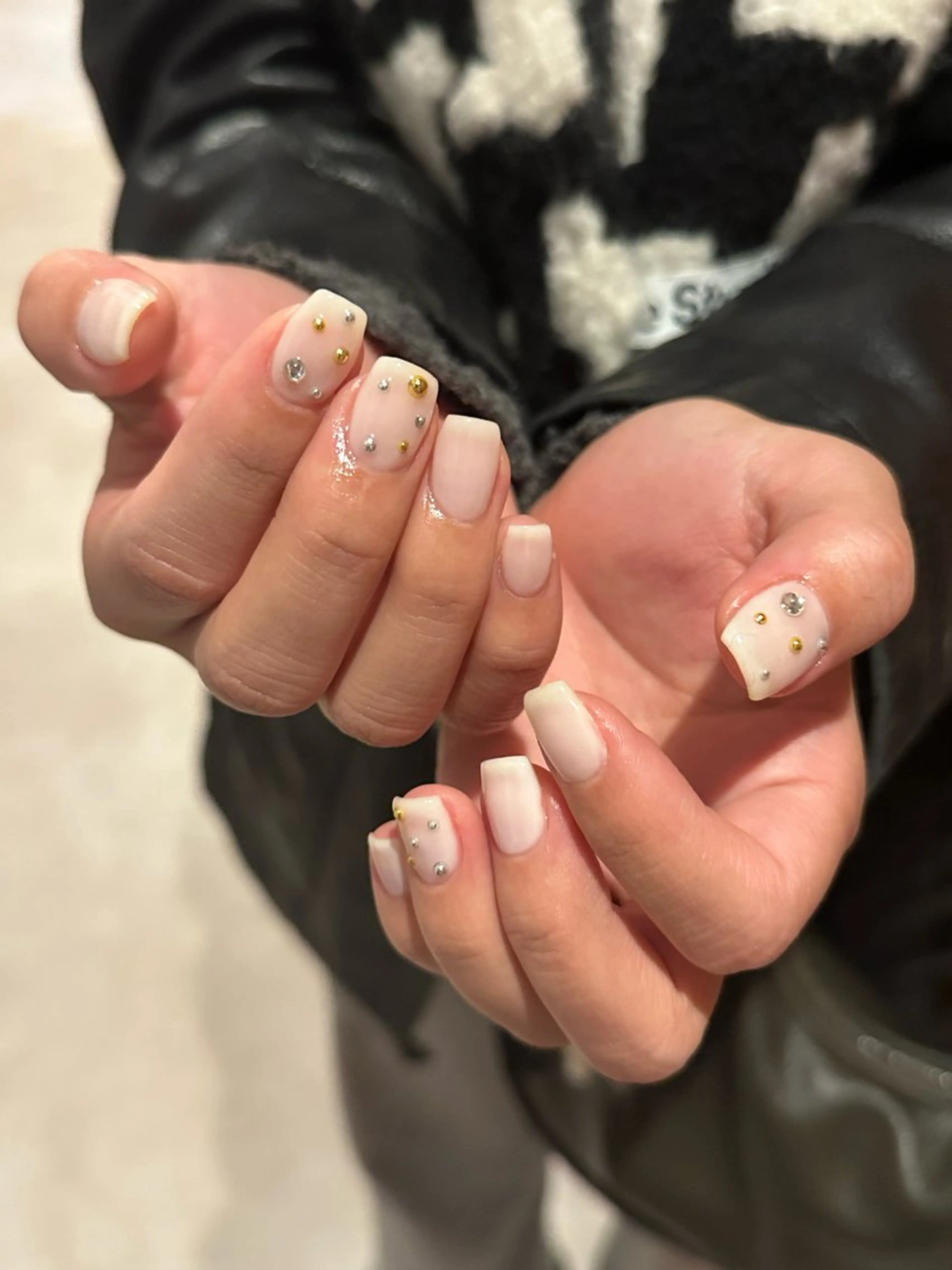 ネイル ハンドネイル Mika ヌーヴェルのネイルデザイン