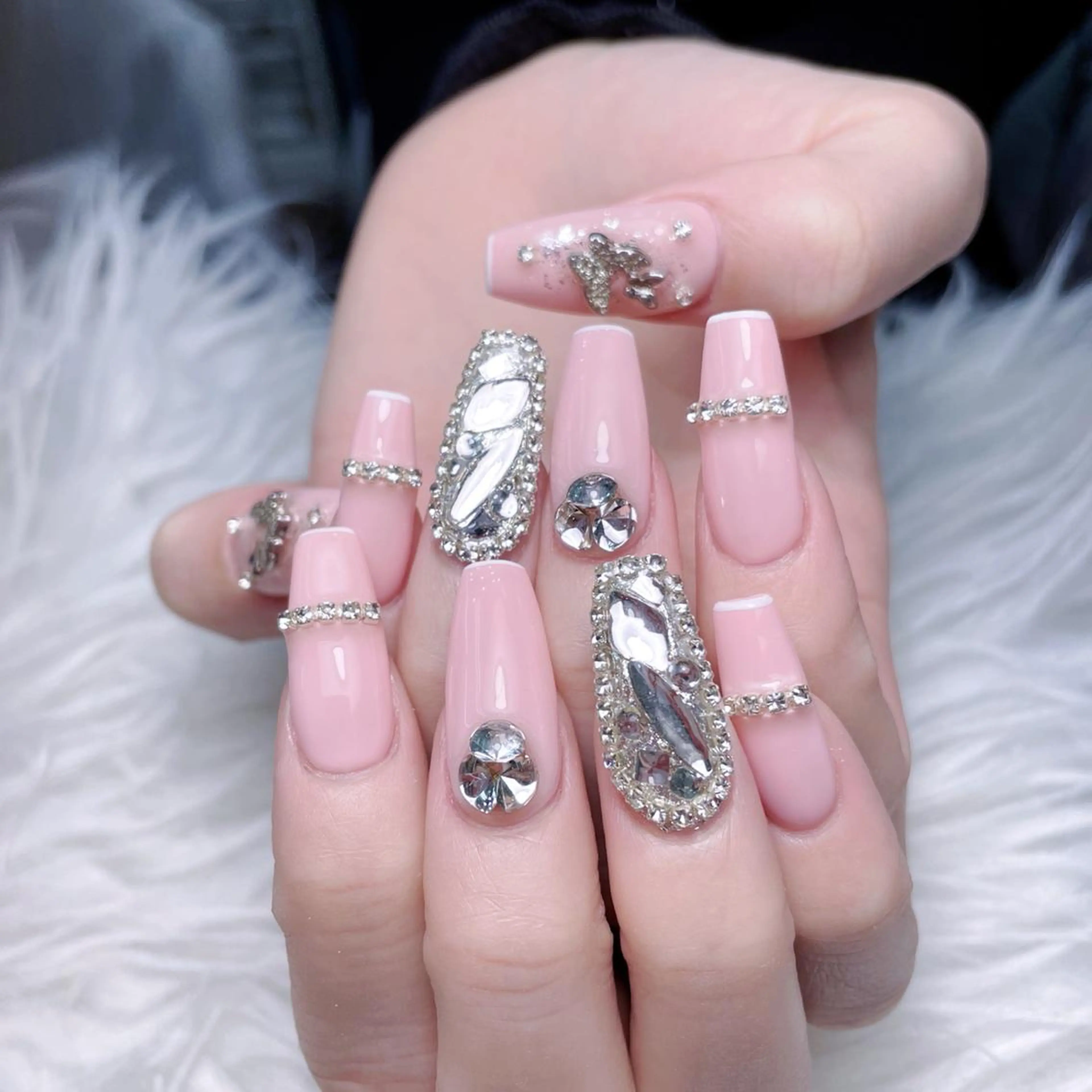 ヘアアレンジ ネイル ハート 韓国ネイル 夏ネイル ワンホンネイル ハンドネイル MELODY BEAUTY SALON所属・Melody  スカルプ専門店のネイルデザイン