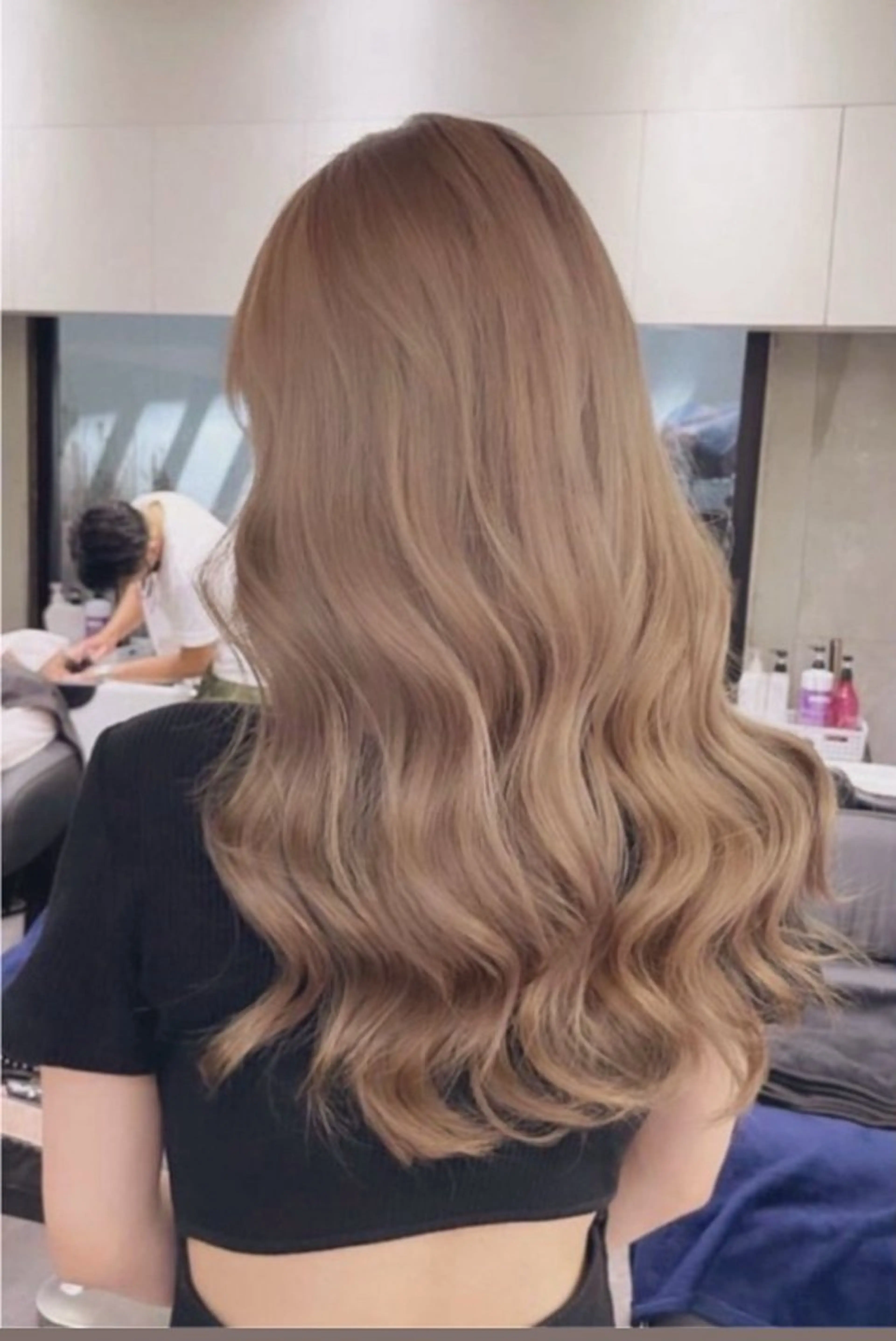 ロング シールエクステ エクステ 外国人風カラー 髪質改善 韓国風ヘア カット ヘアカラー トリートメント elyts-omotesando-所属・【elyts】 𝑲𝑶𝑼𝑲𝑰のヘアスタイル