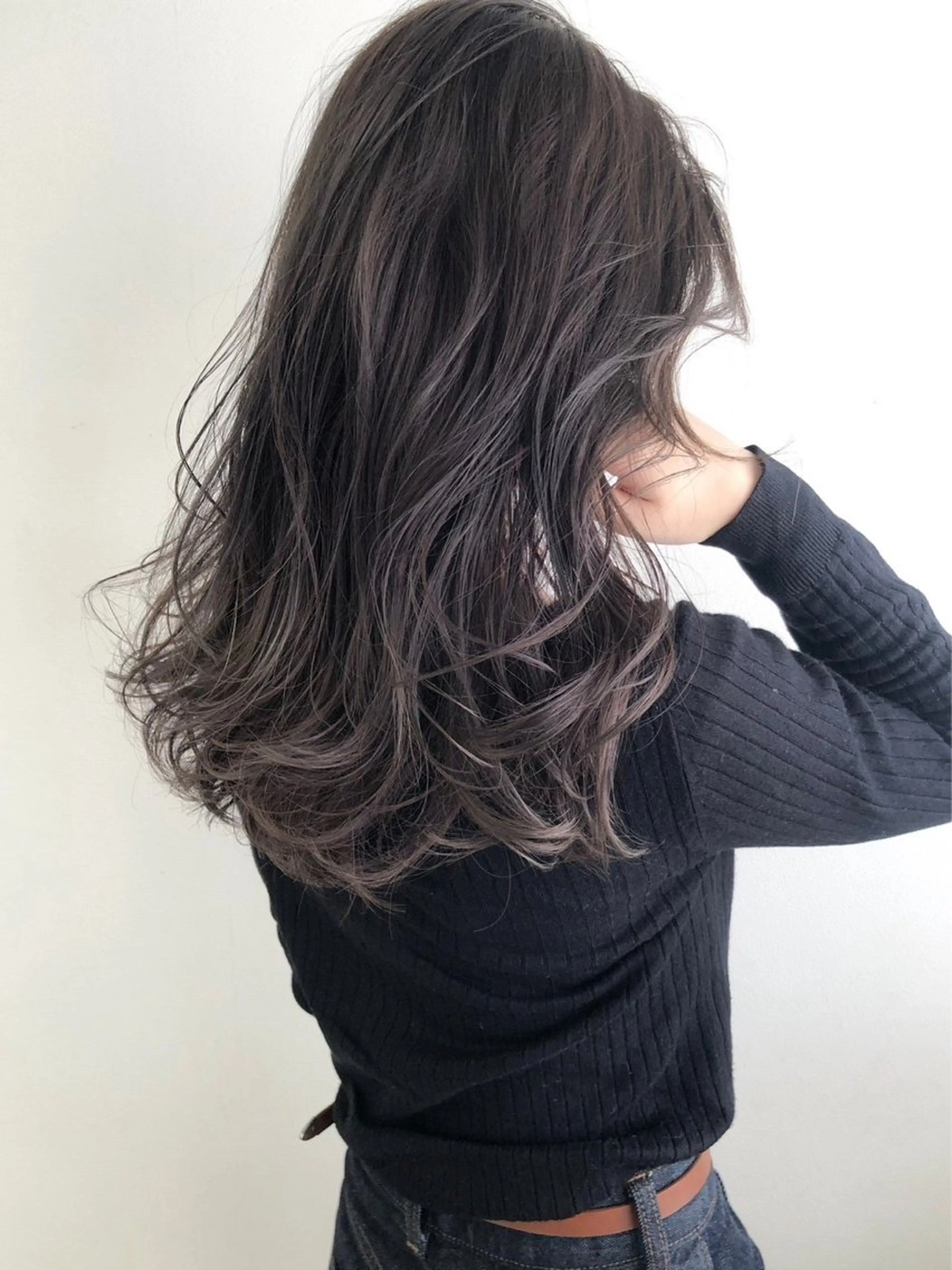 カラー ベージュカラー ブラウンカラー ブラウンベージュ 透明感カラー フォギーベージュ 辺見 葵のヘアスタイル