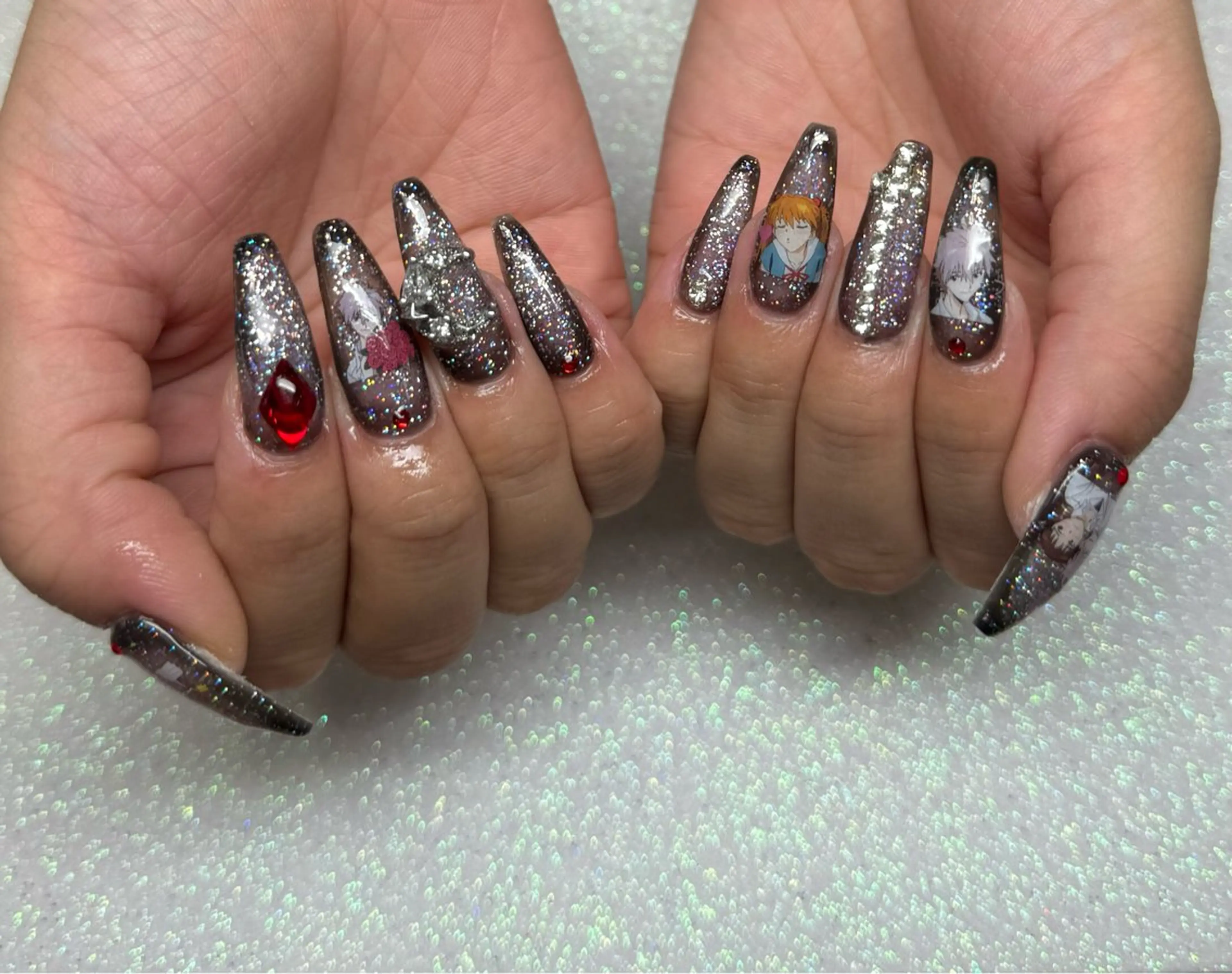 ネイル ハンドネイル VIERU 🌈🎀💖のネイルデザイン