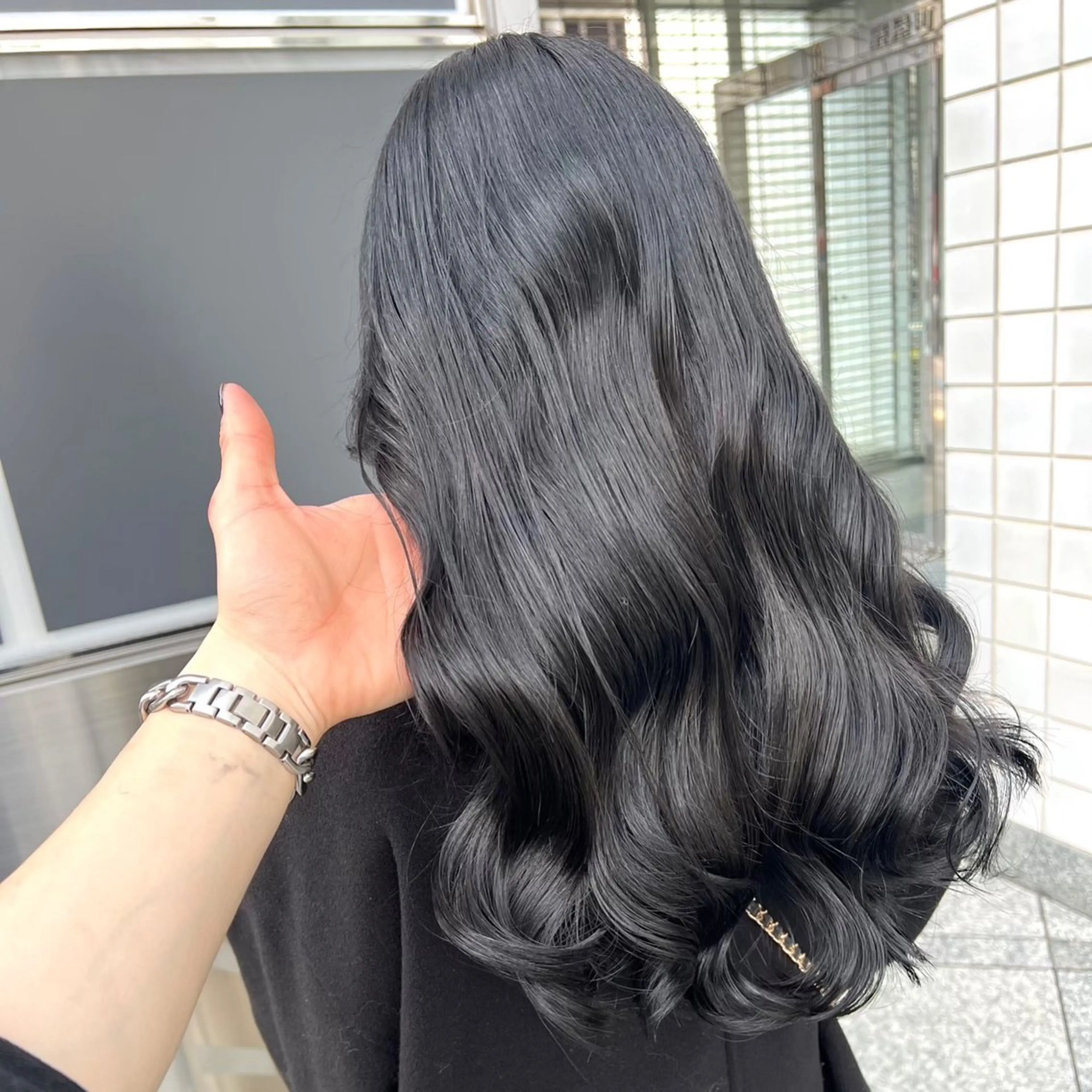 ロング カラー 黒髪 ParveMix￤ 出石 菜々🥂のヘアスタイル