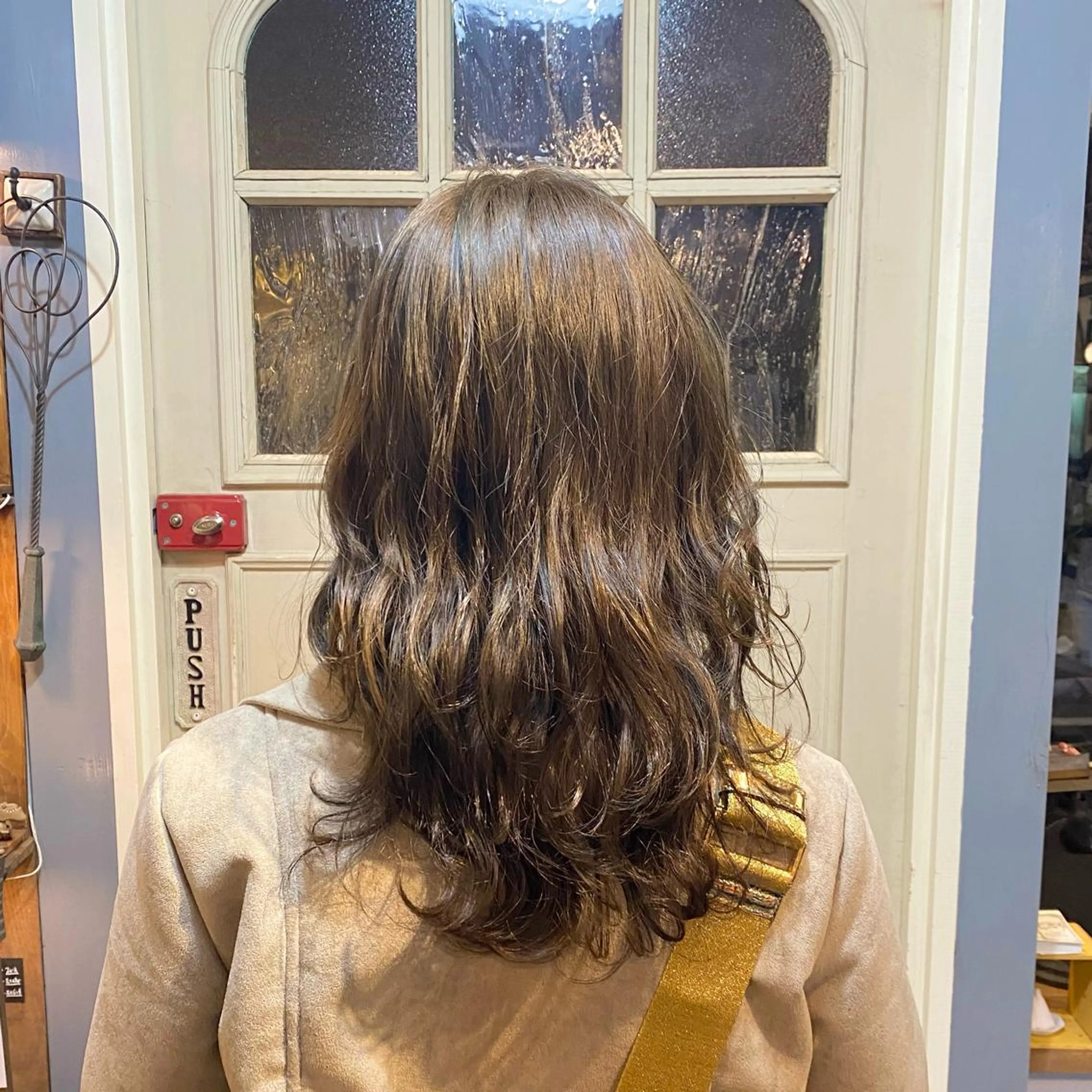 セミロング カラー ブラウンカラー オリーブブラウン オリーブカラー カット ヘアカラー トリートメント ヘッドスパ BRITS 渡辺 菜々子のヘアスタイル