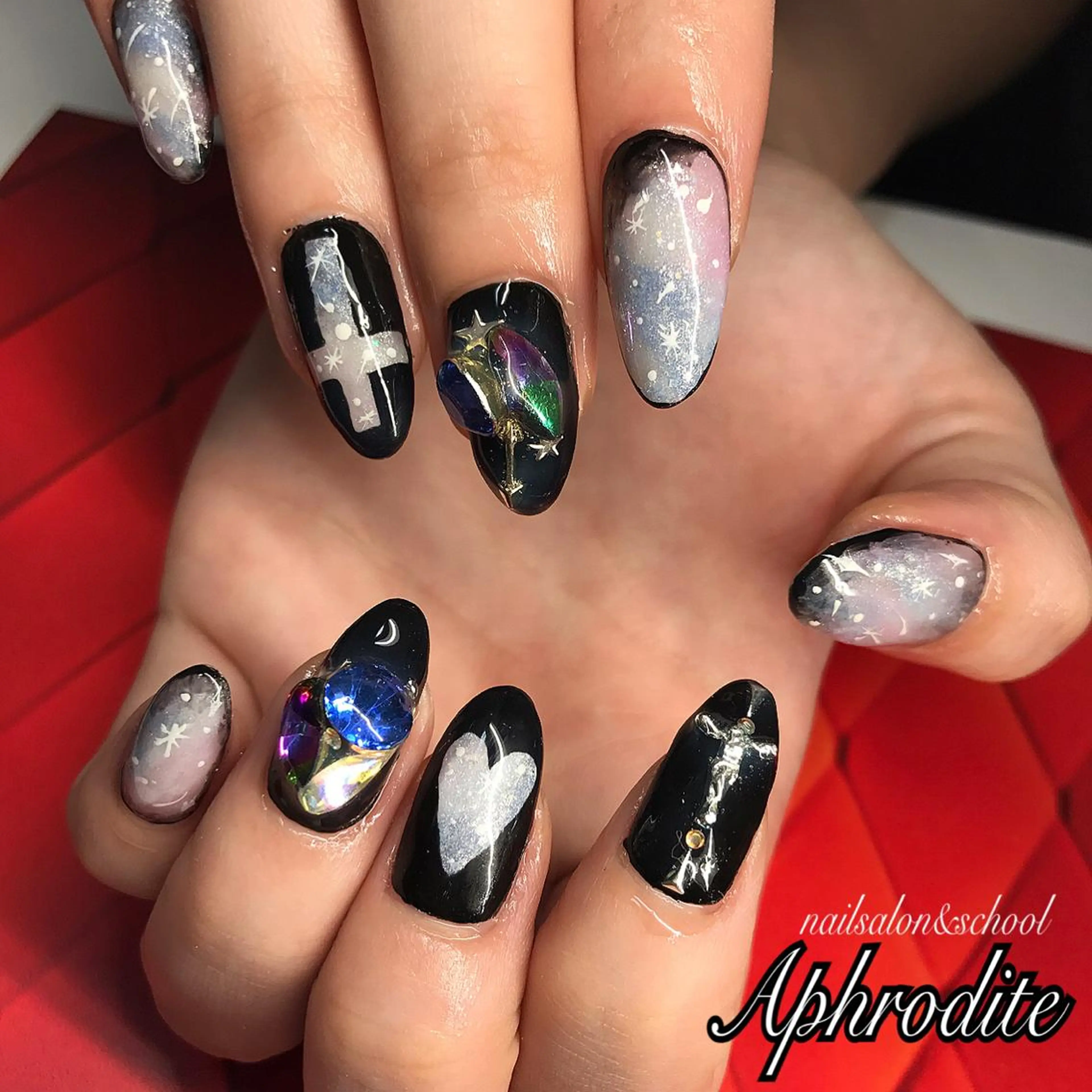 ネイル APHRODITE Nagisaのネイルデザイン