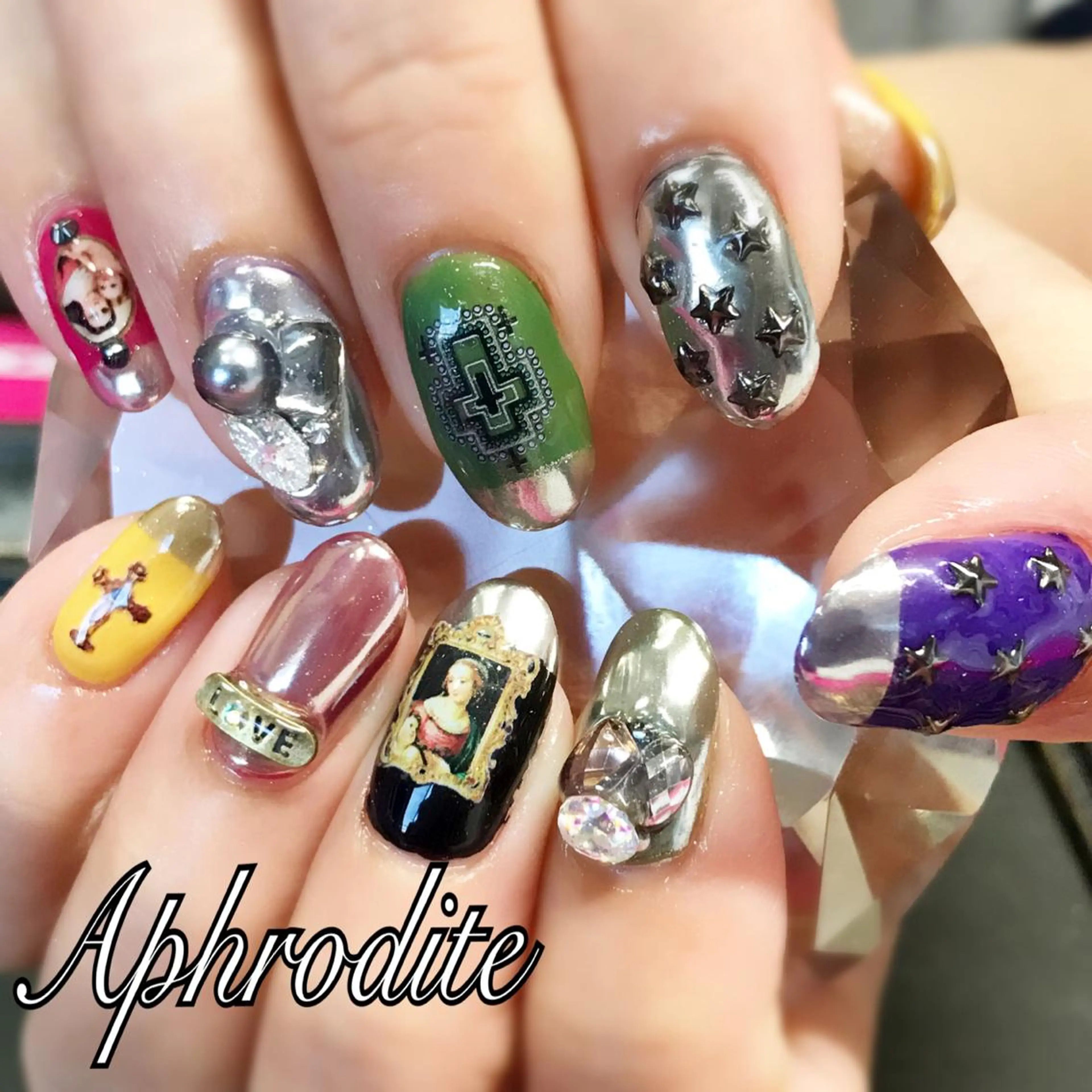 ネイル APHRODITE Nagisaのネイルデザイン