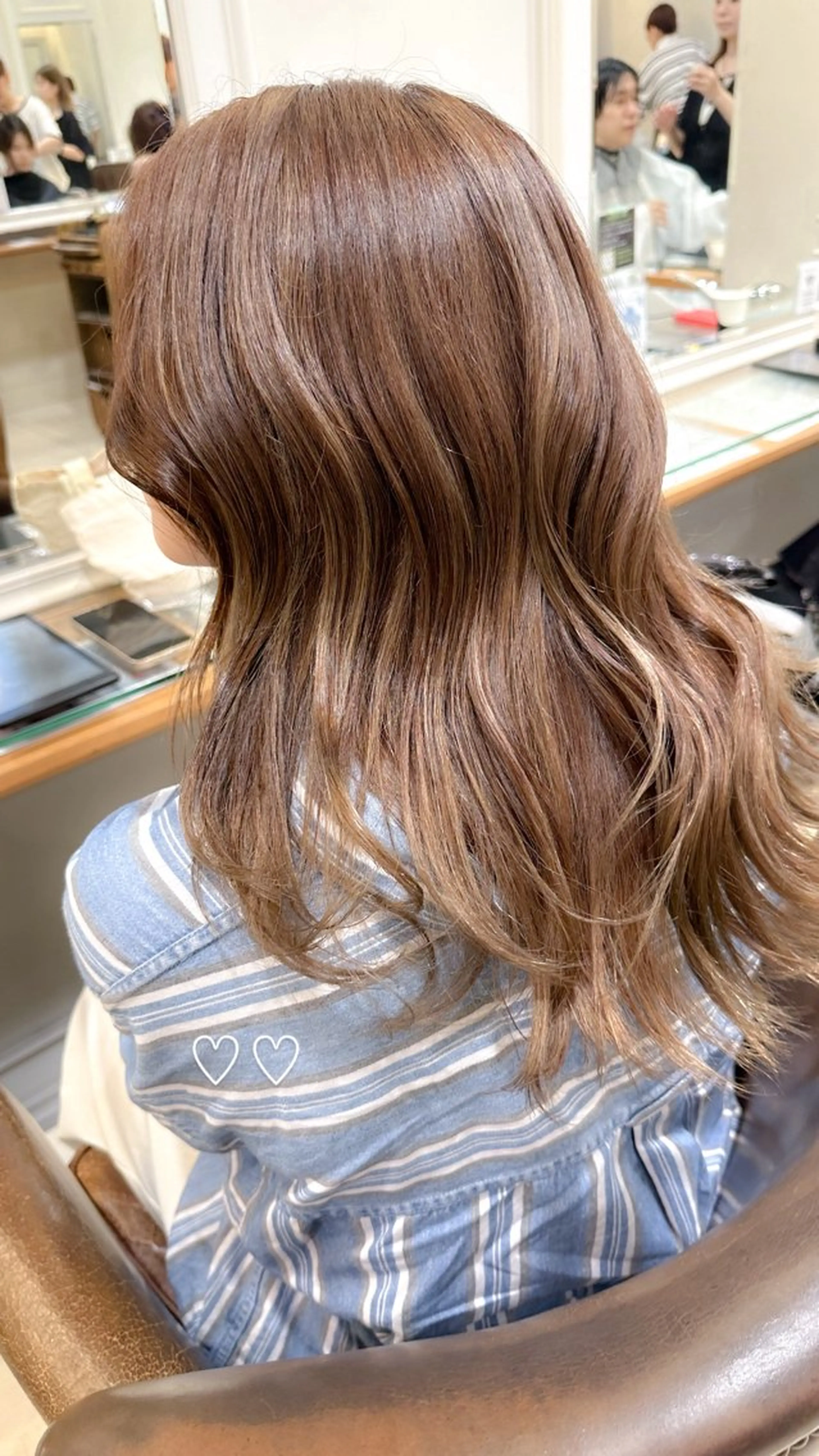 セミロング カラー ベージュカラー ハイライトカラー ミルクティーベージュ ハイライト カット ヘアカラー トリートメント ✨カラー支持No.1 🧸ワキ カナコ🧸のヘアスタイル