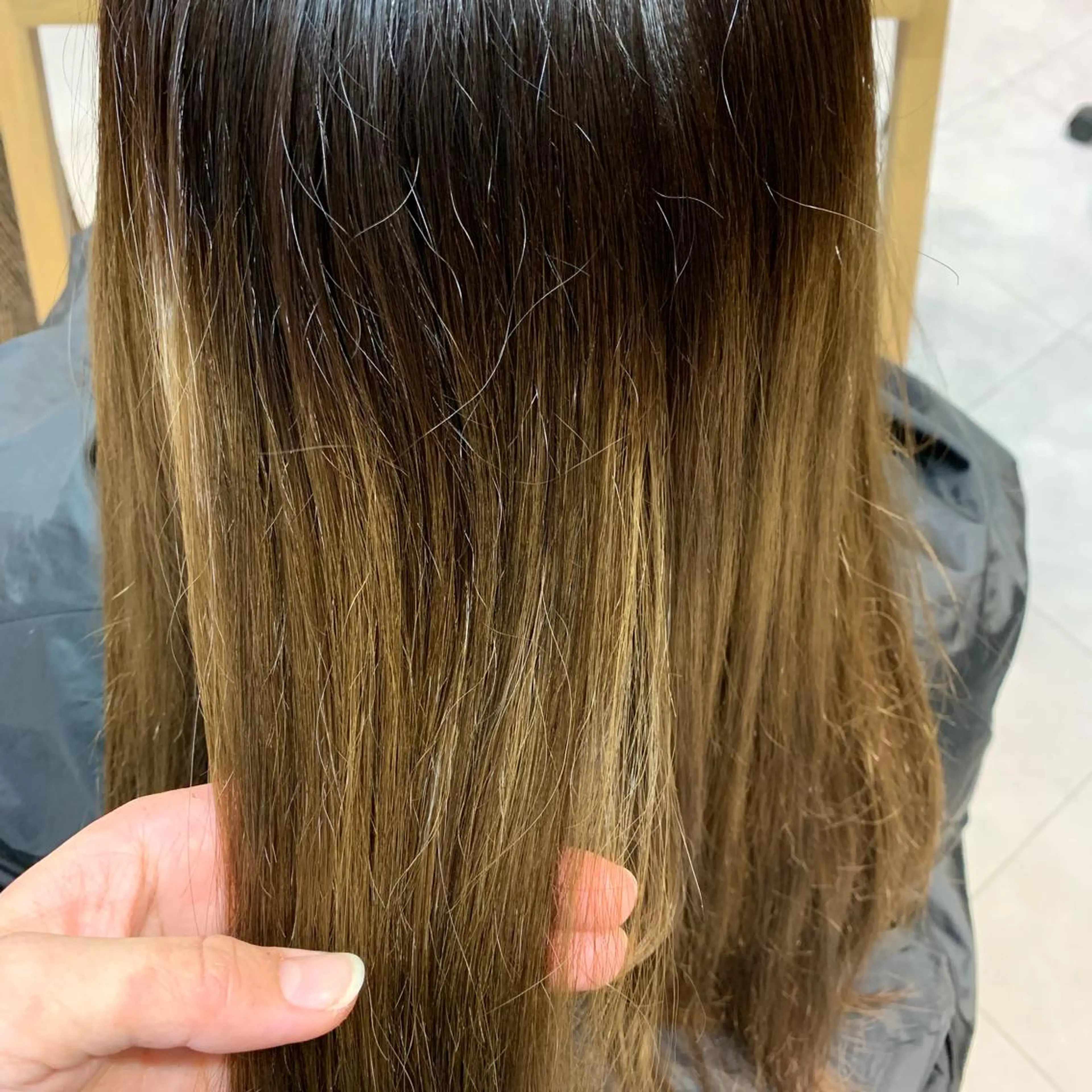 セミロング ヘアカラー 👑満足度1000% 重村　春奈👑のヘアスタイル