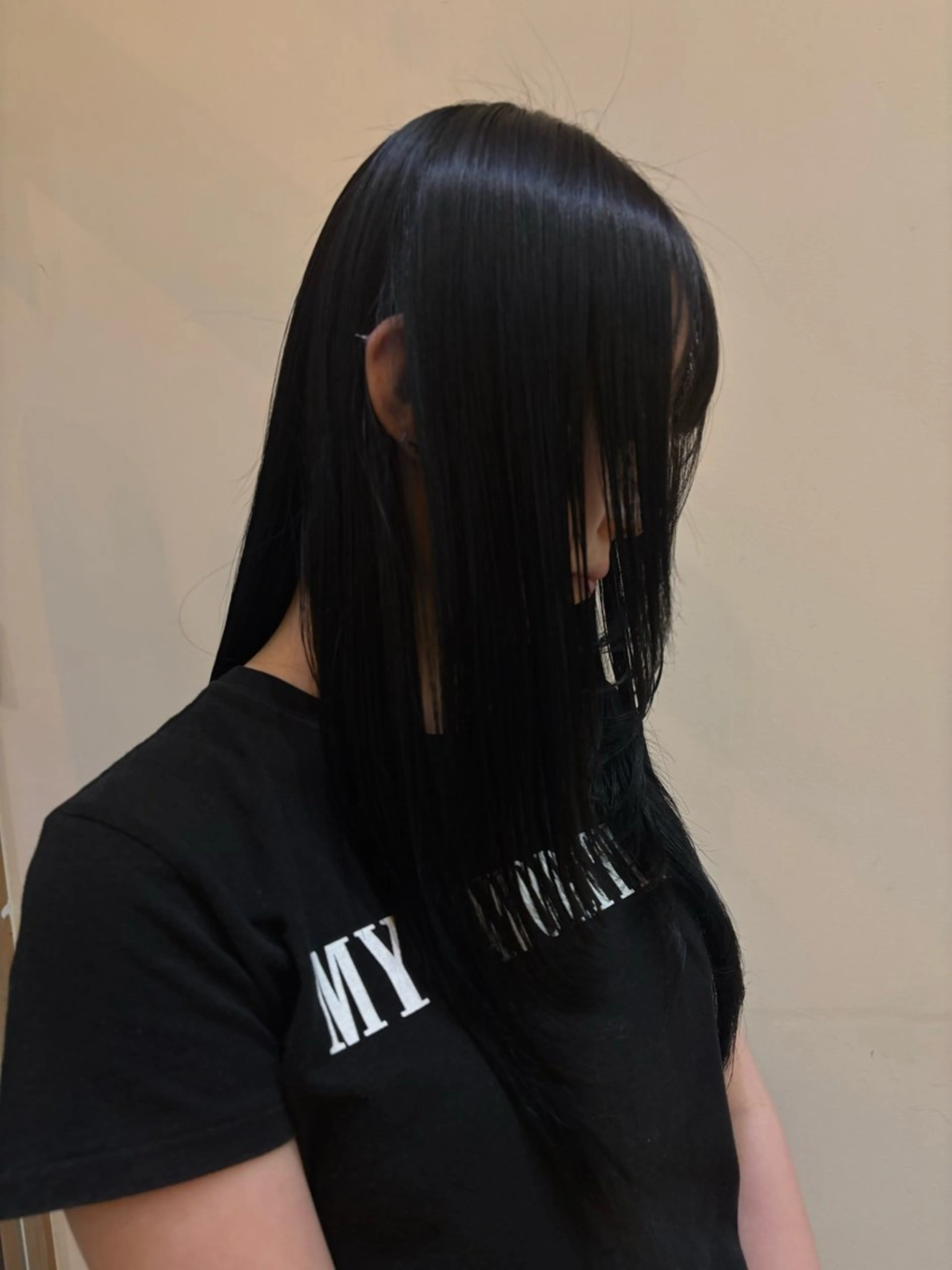 ロング カラー 黒髪 ブリーチ トリートメント ヘアカラー トリートメント THEDOTS所属・淀 小南津のヘアスタイル