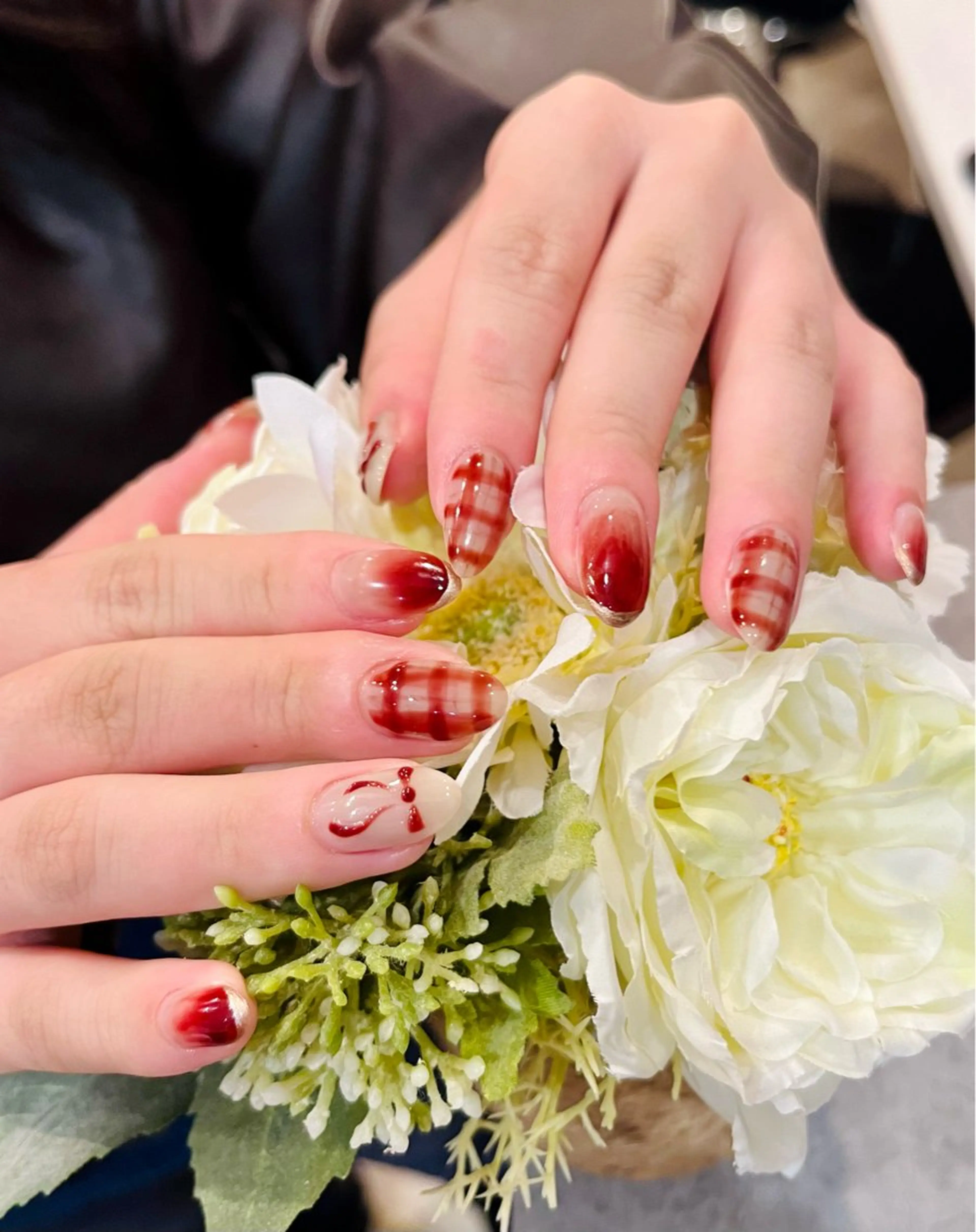 ネイル チークネイル 韓国ネイル マグネットネイル ミラーネイル ニュアンスネイル ハンドネイル H&B せつかのネイルデザイン