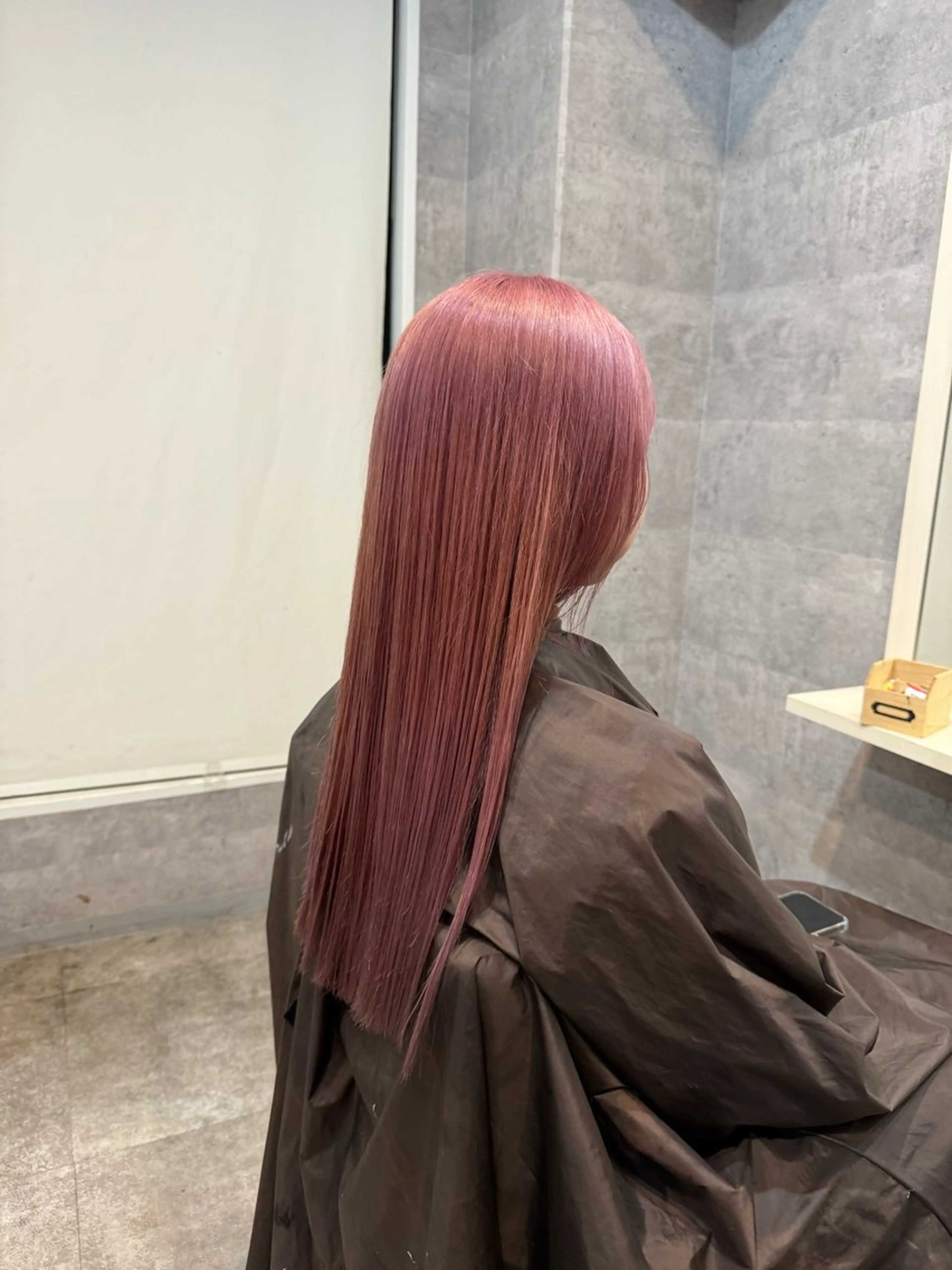 ロング カラー ブリーチ ピンクカラー BEL所属・三池 ブルノのヘアスタイル