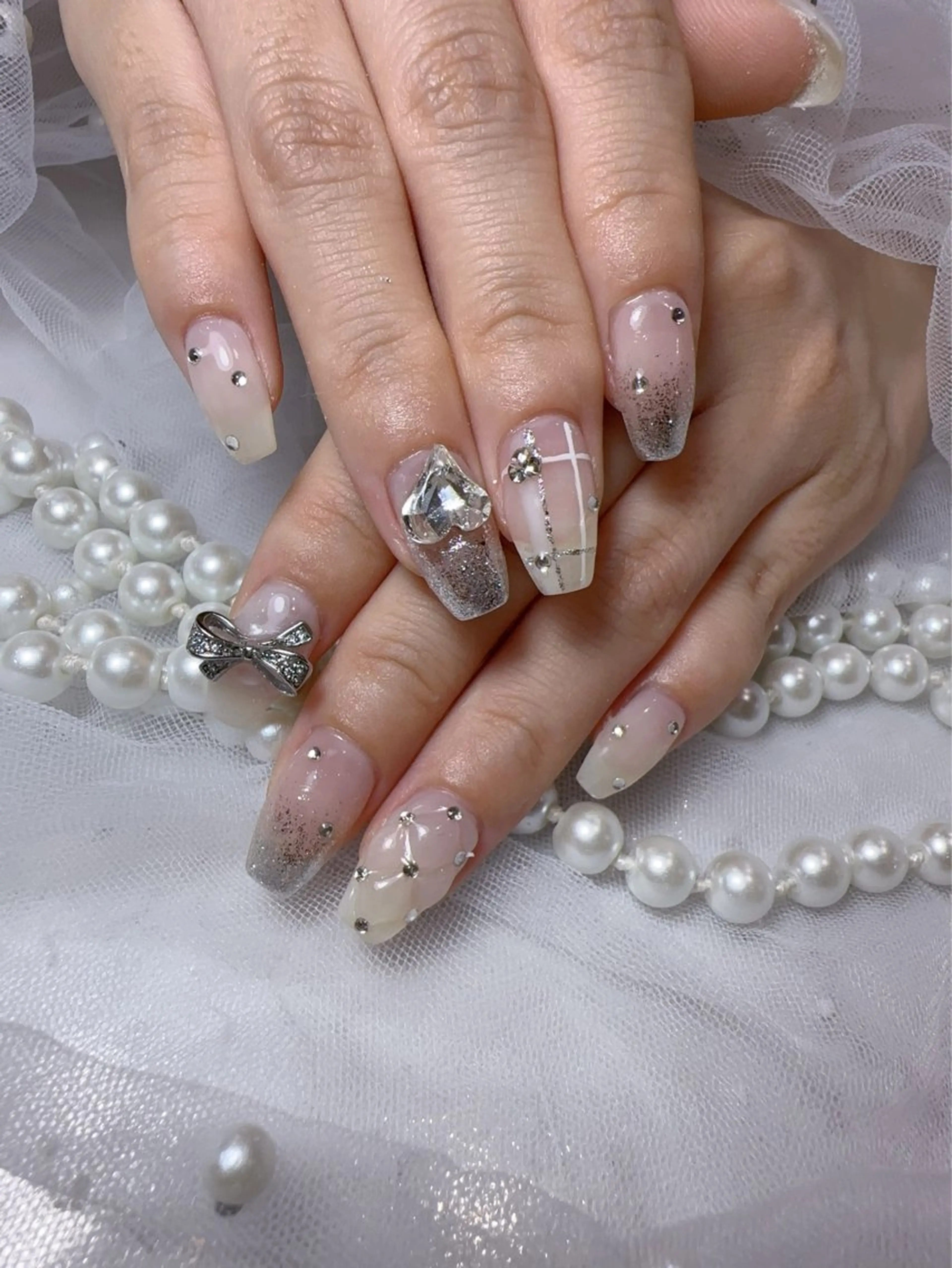 ネイル アートネイル フラッシュネイル フレンチネイル ジェルネイル ガラスフレンチ ハンドネイル You&Me Miyuのネイルデザイン