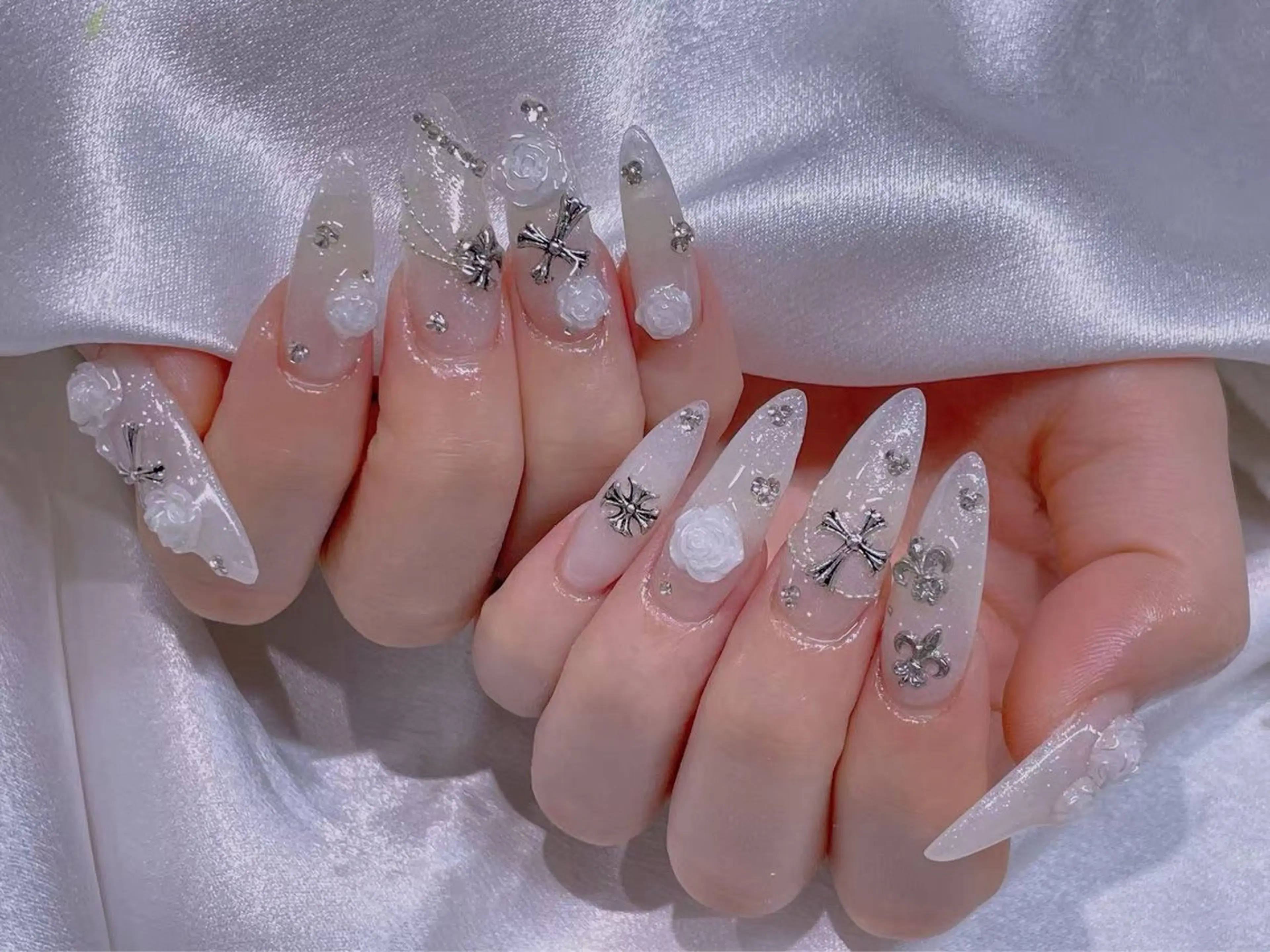 ネイル M2ネイルサロン【長さ出し&フィルイン導入店】所属・長さ出し専門店 RIRIのネイルデザイン