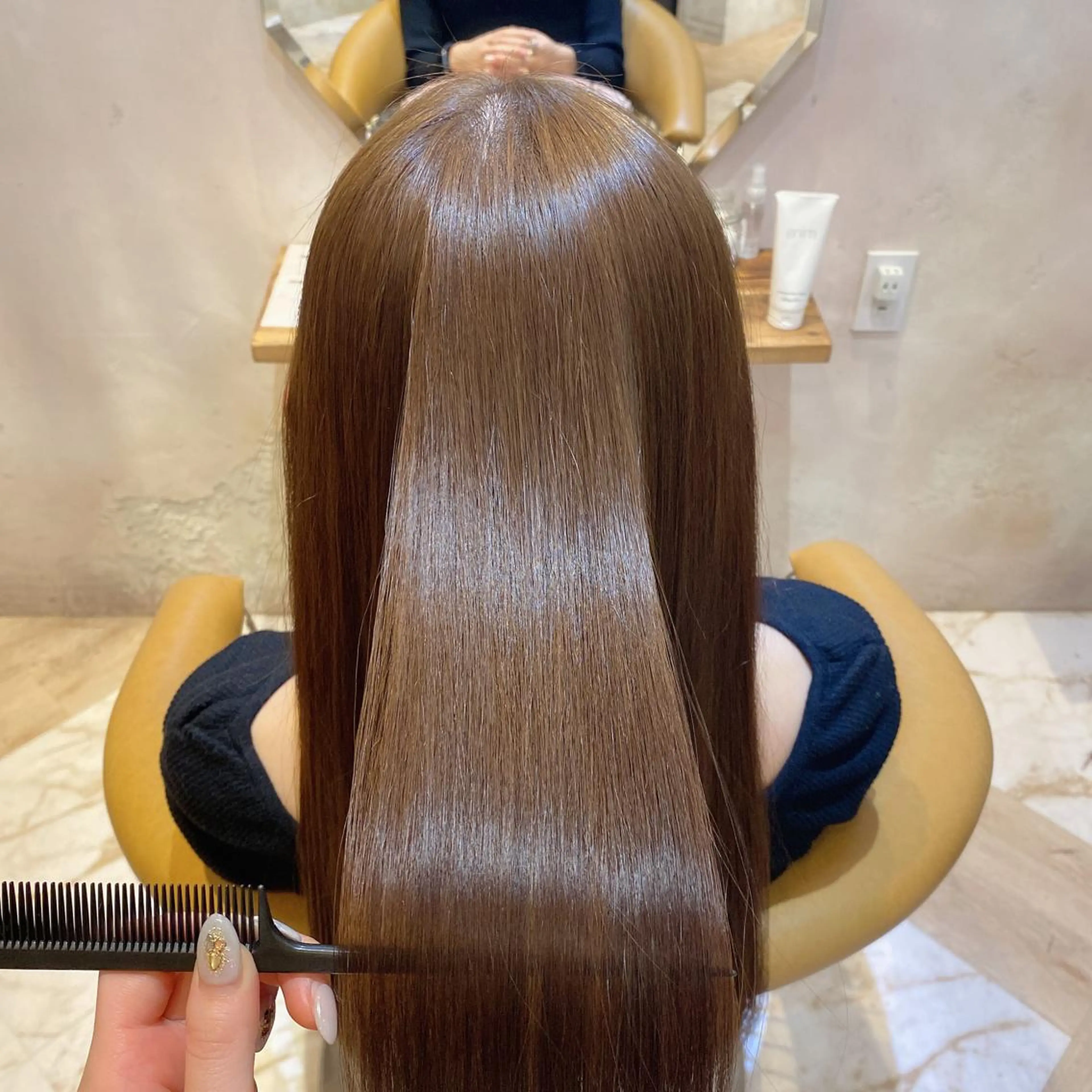 セミロング カット 代表山口ひな 髪質改善のプロのヘアスタイル