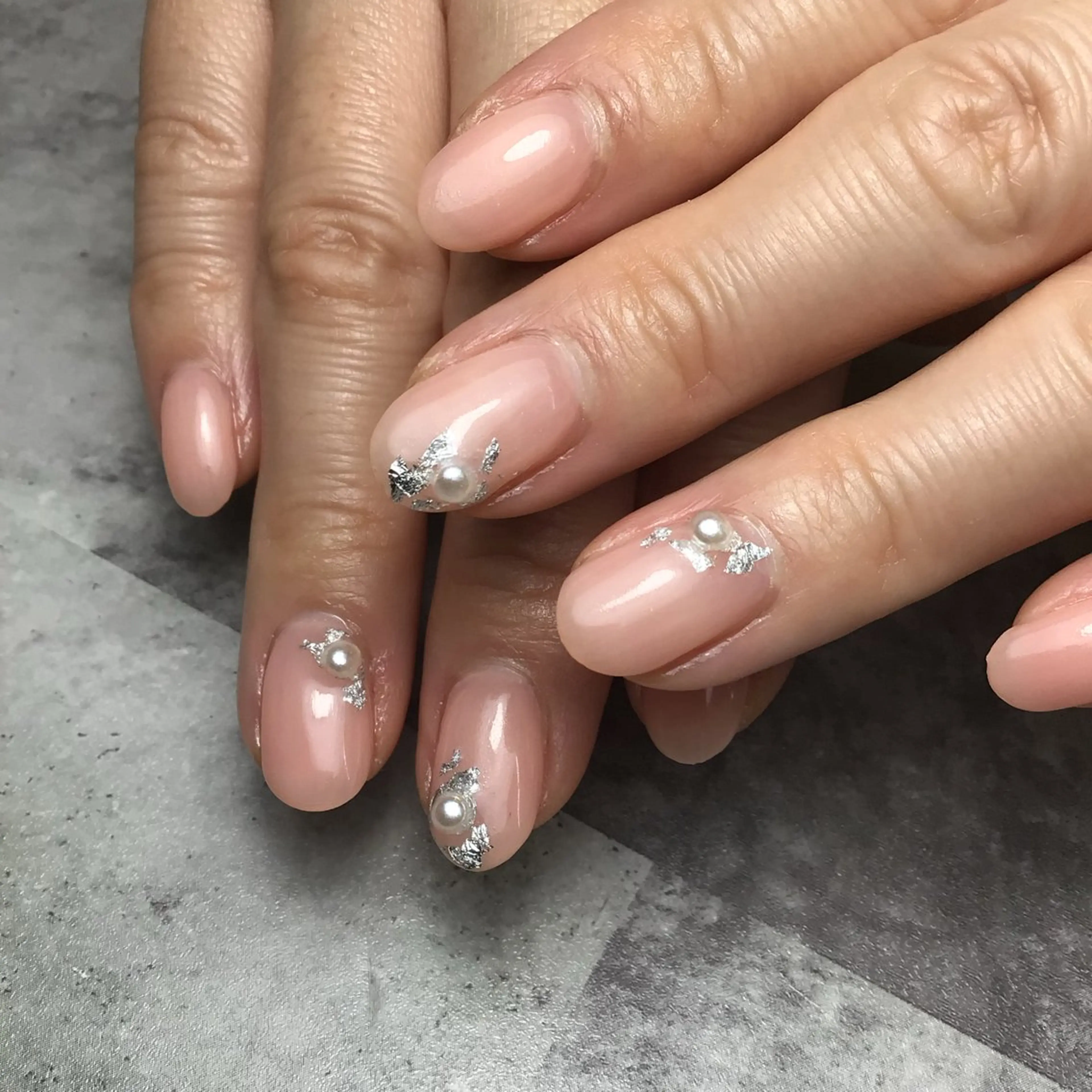 ネイル 長さ出し ジェルネイル マグネットネイル 持ち込み ワンカラーネイル Nail Day 四条烏丸店のマツエク・マツパデザイン