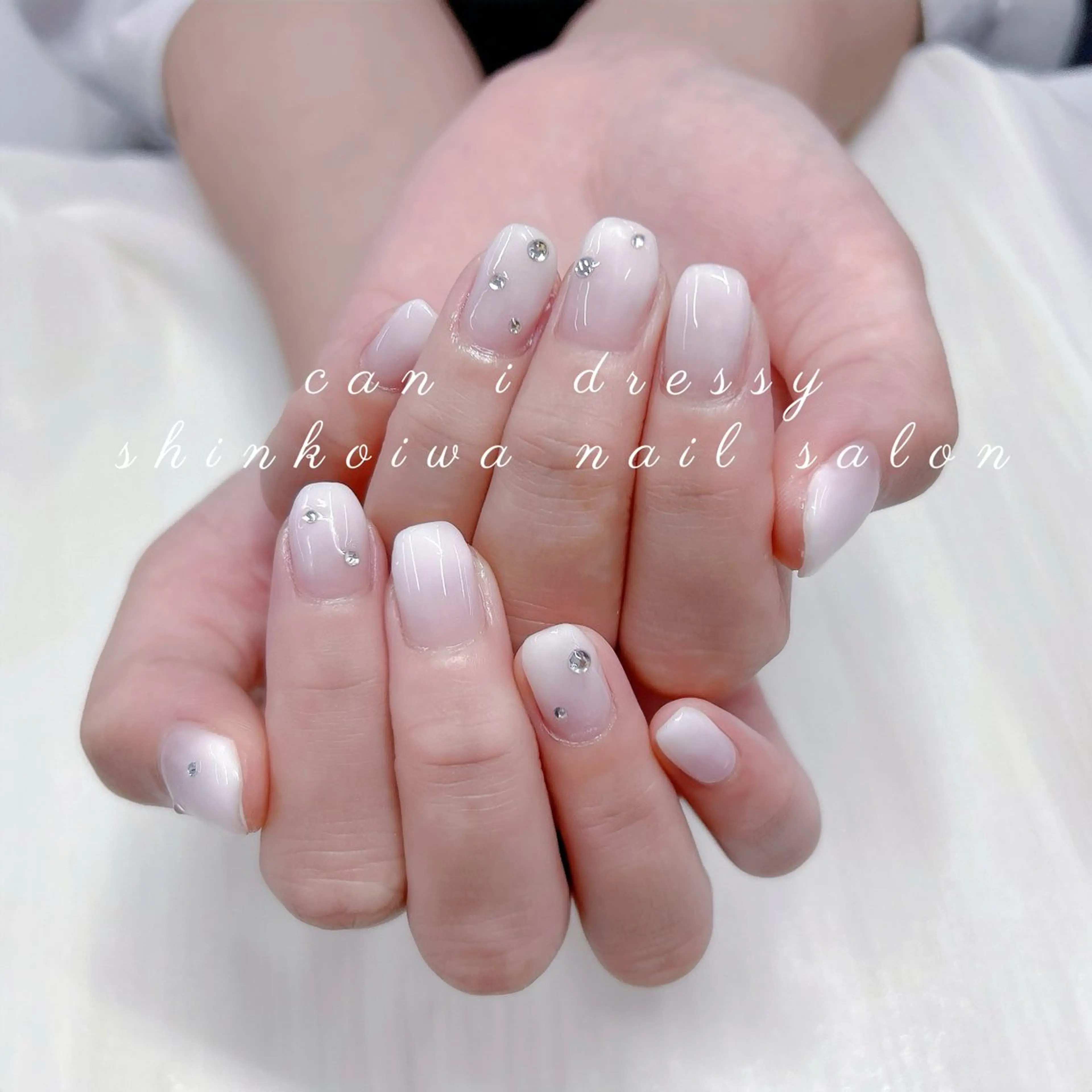 ネイル ホワイト ハンドネイル キャンアイレッシー 新小岩のネイルデザイン