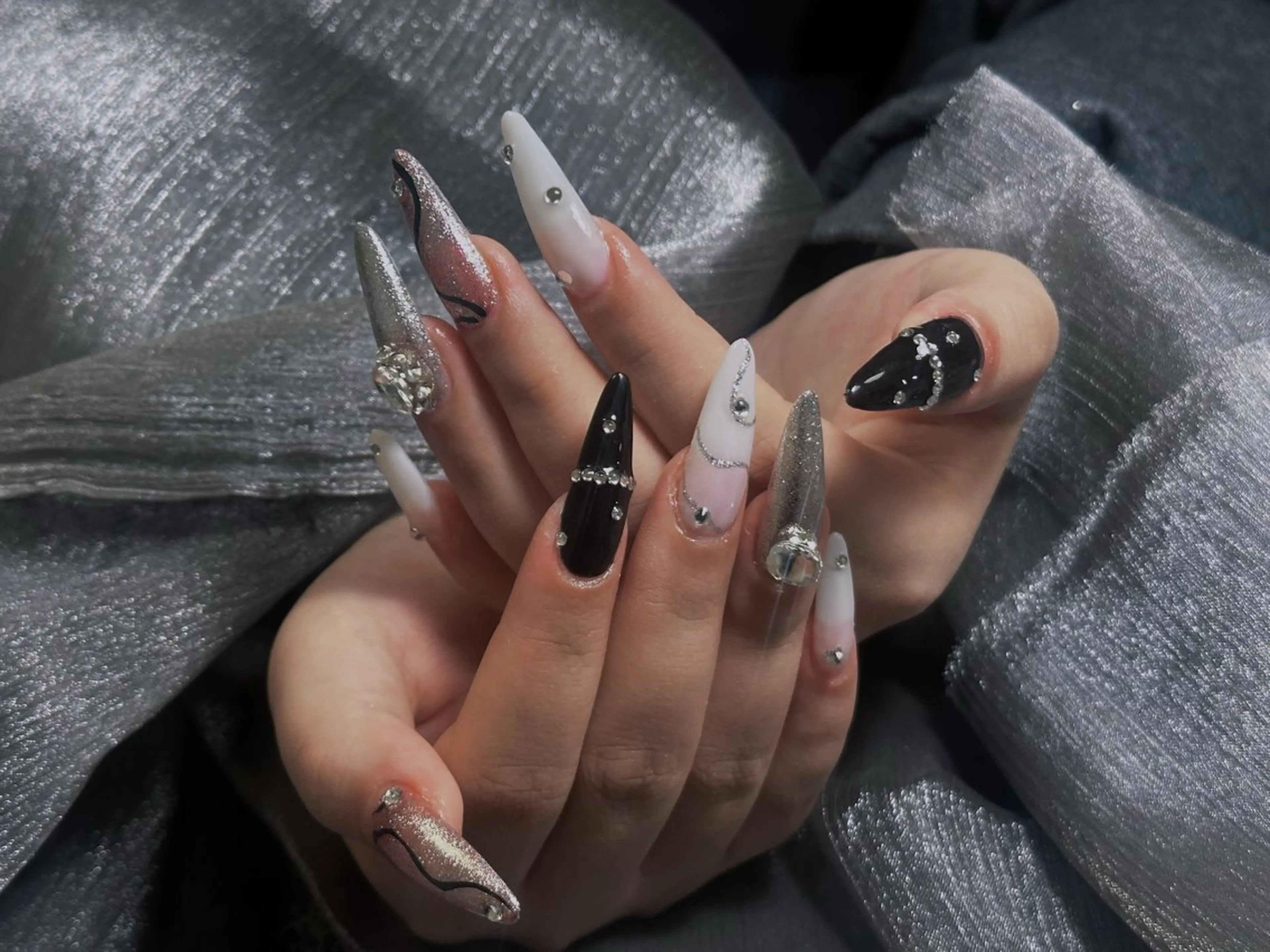 ネイル ハンドネイル 🍑 momo_nailのネイルデザイン