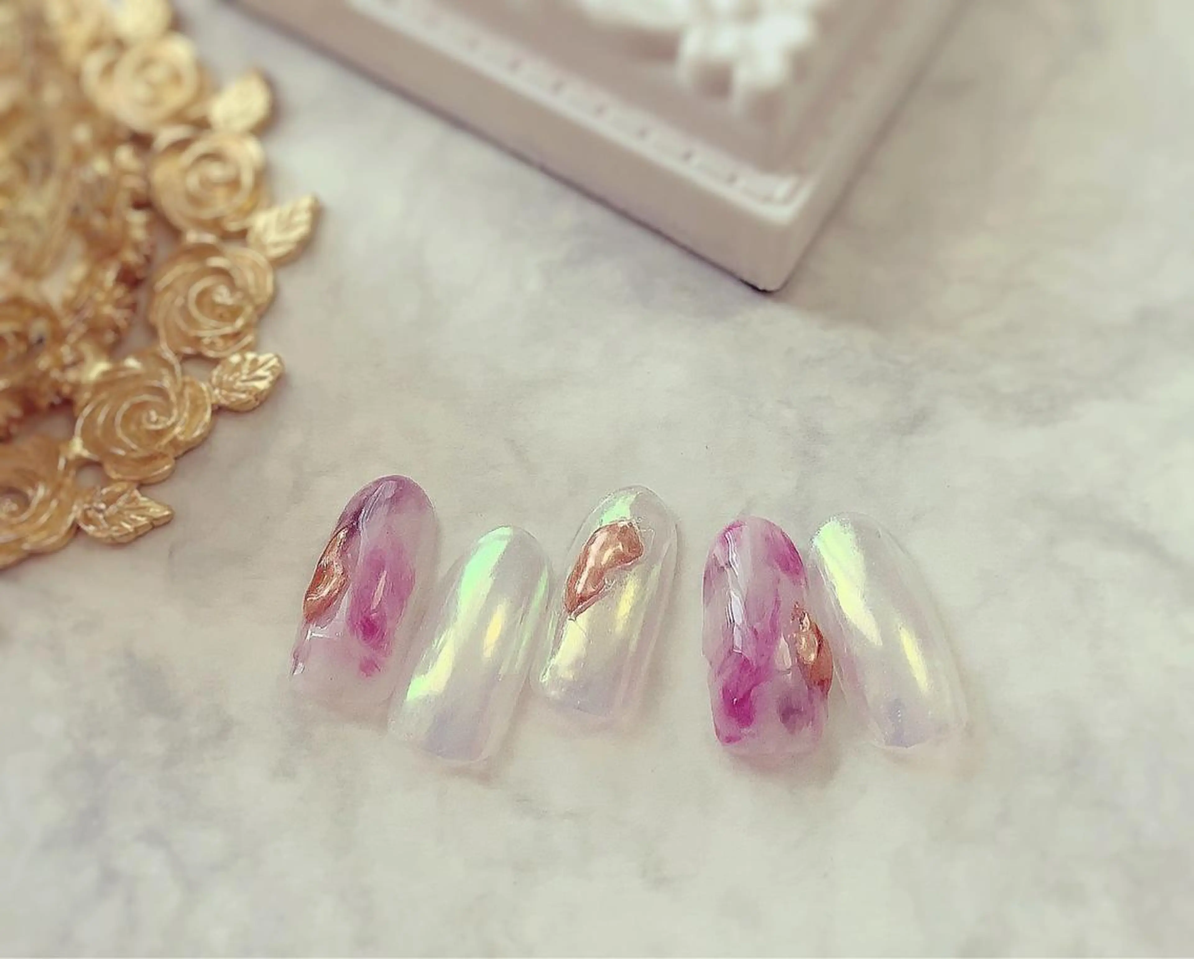 ネイル ニュアンスネイル 春ネイル Lily Roseネイリストのネイルデザイン
