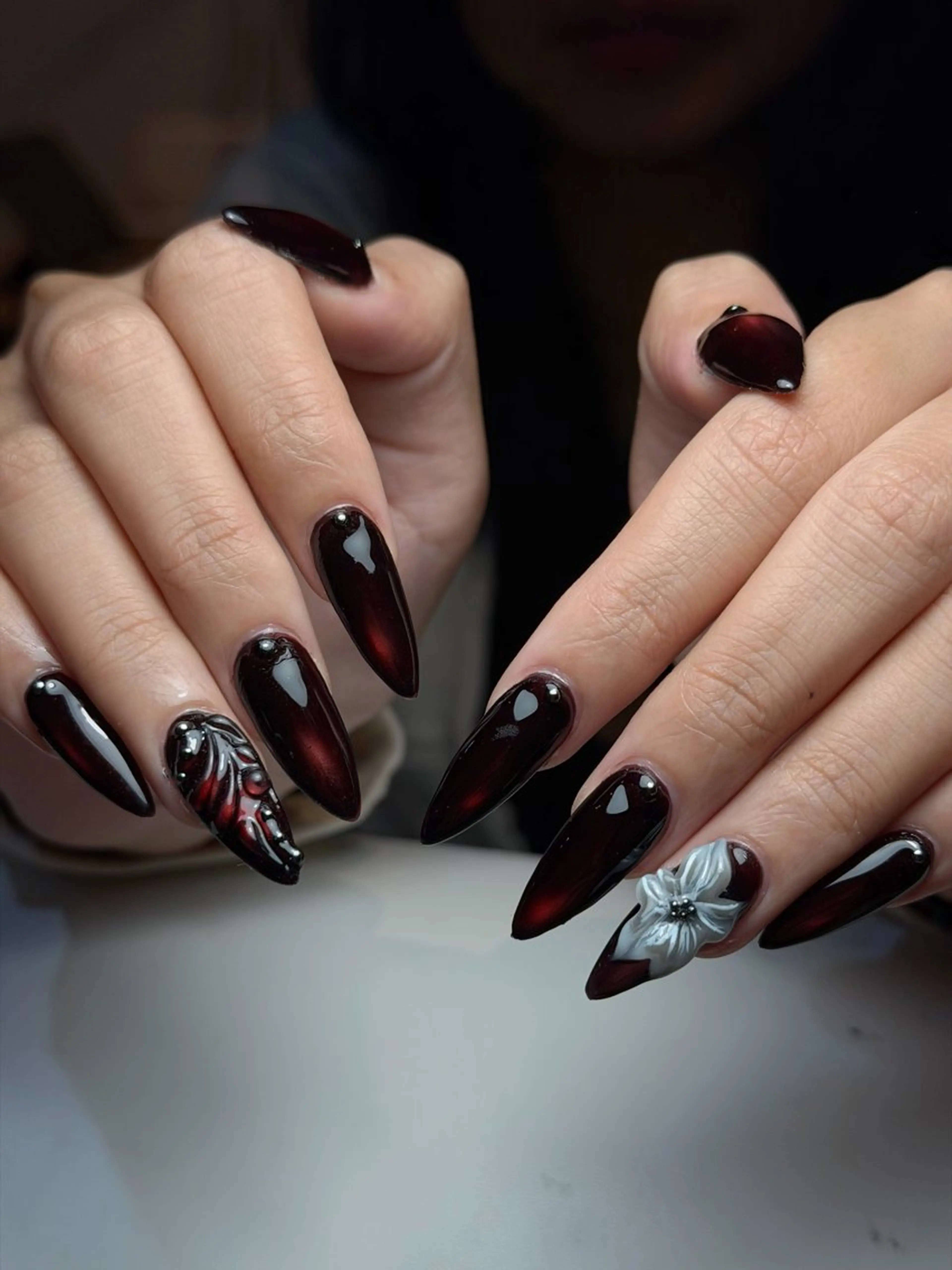 ネイル フレンチネイル グラデーション 韓国ネイル マグネットネイル シンプルネイル ハンドネイル CoMo Nail Studio所属・CoMo Nailのネイルデザイン